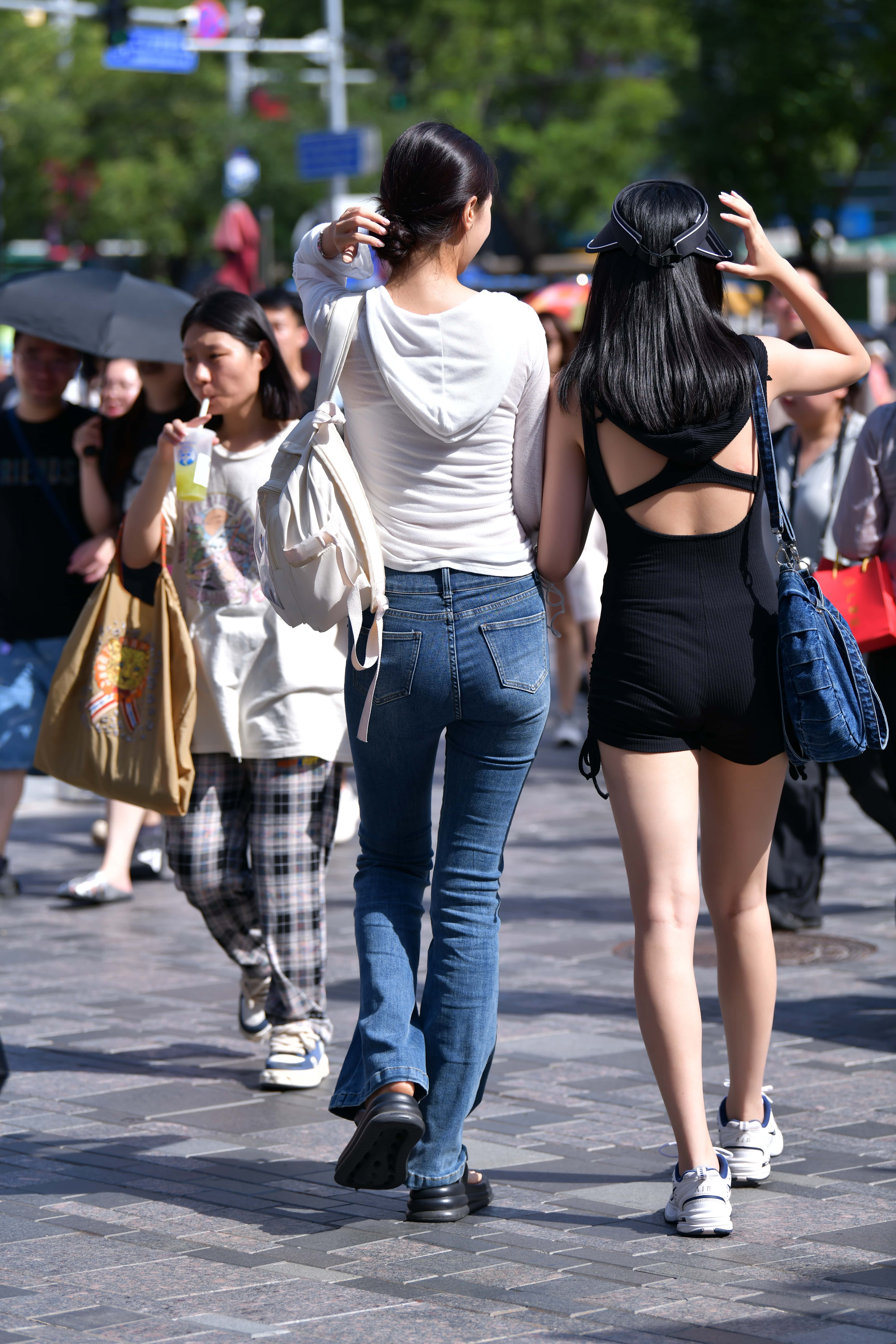 GS-T879 笑呵呵牛仔裤美女 【82P 1.47G】