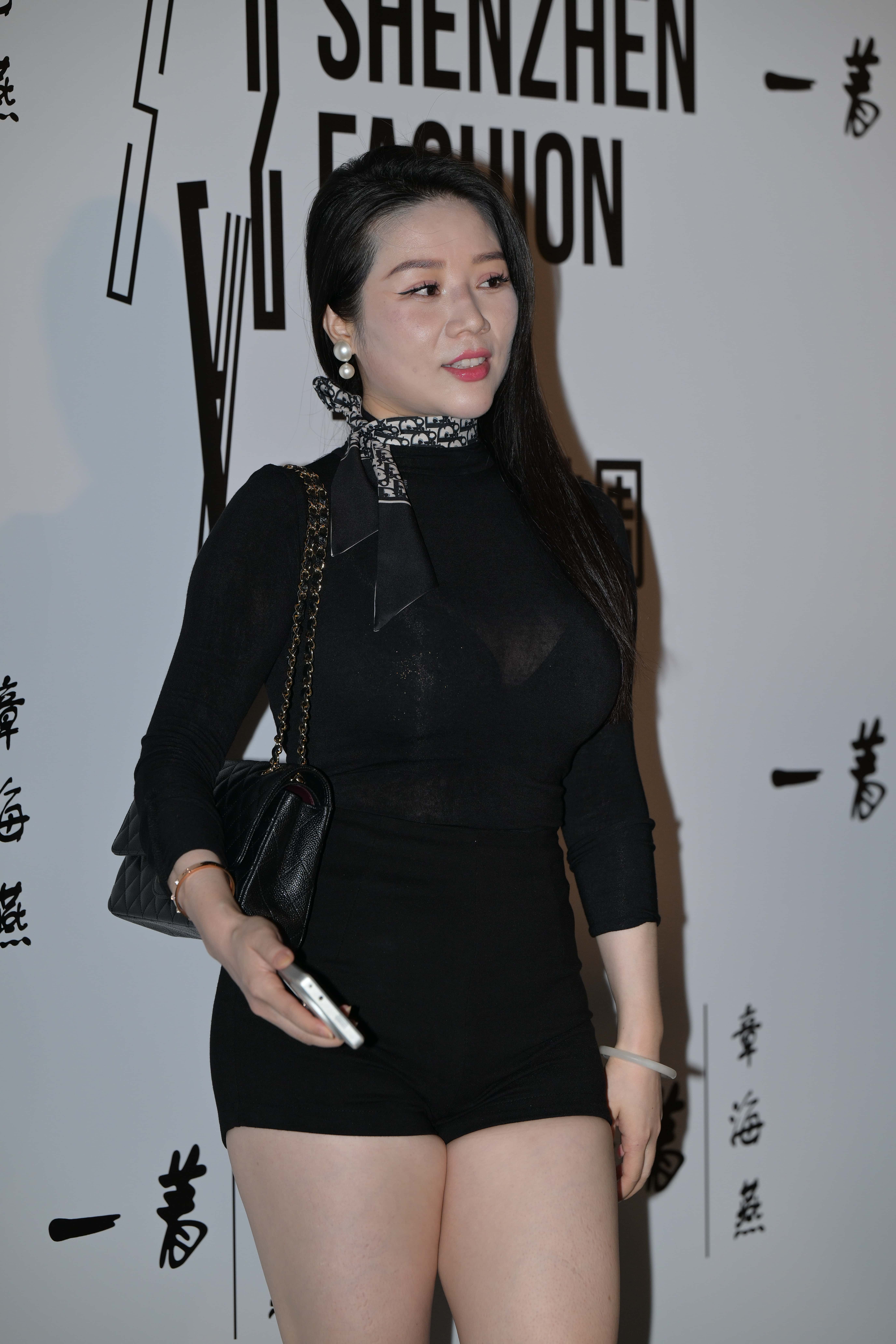 GS-T881 韵味大白腿娇妻，爱了爱了 【100P 1.86G】