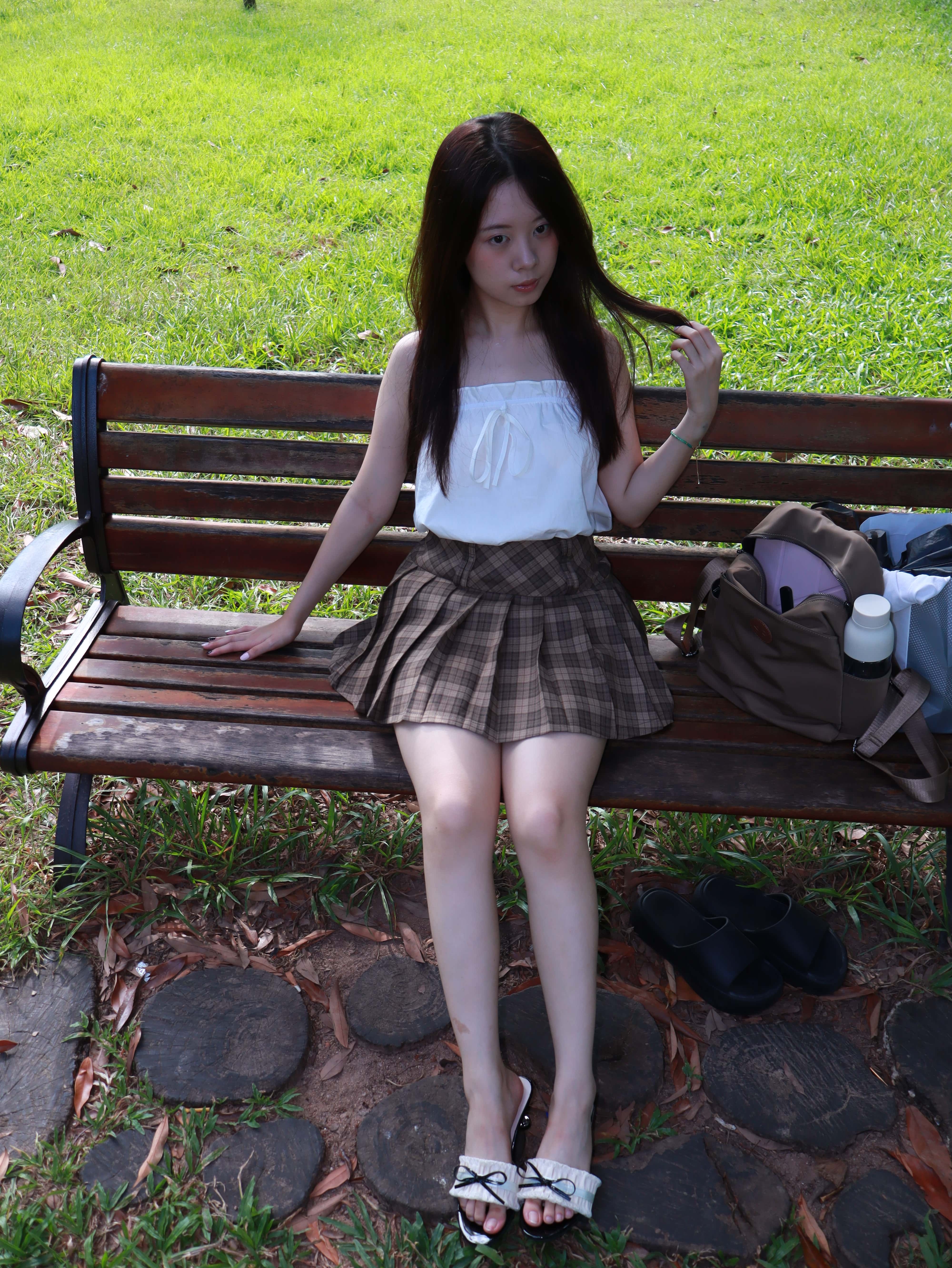 GS-YP13号作品 半框眼镜高颜值小妹 [196P52V-4.38GB]