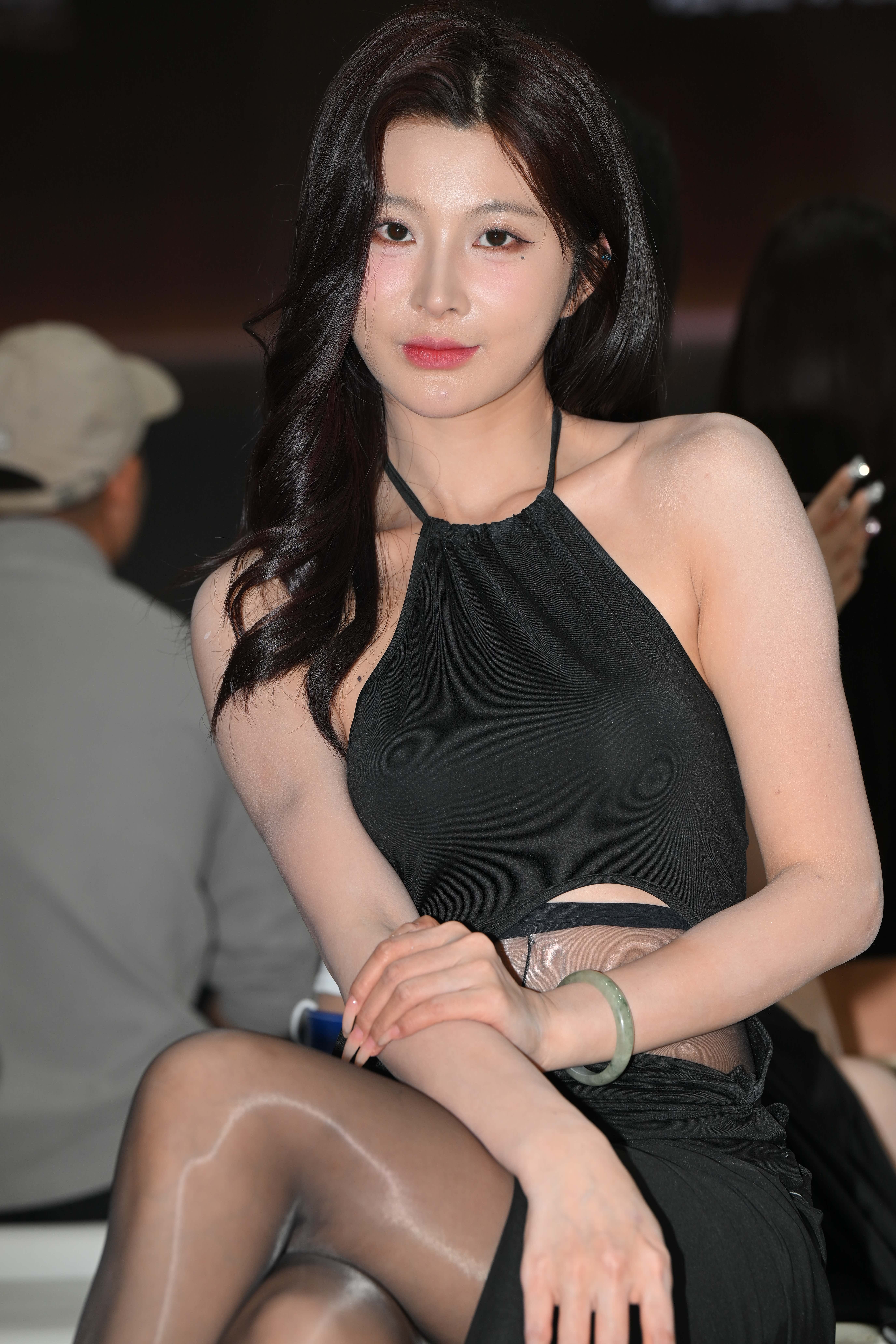 No.10052 你的小乔油亮黑丝 [122P-2.61GB]