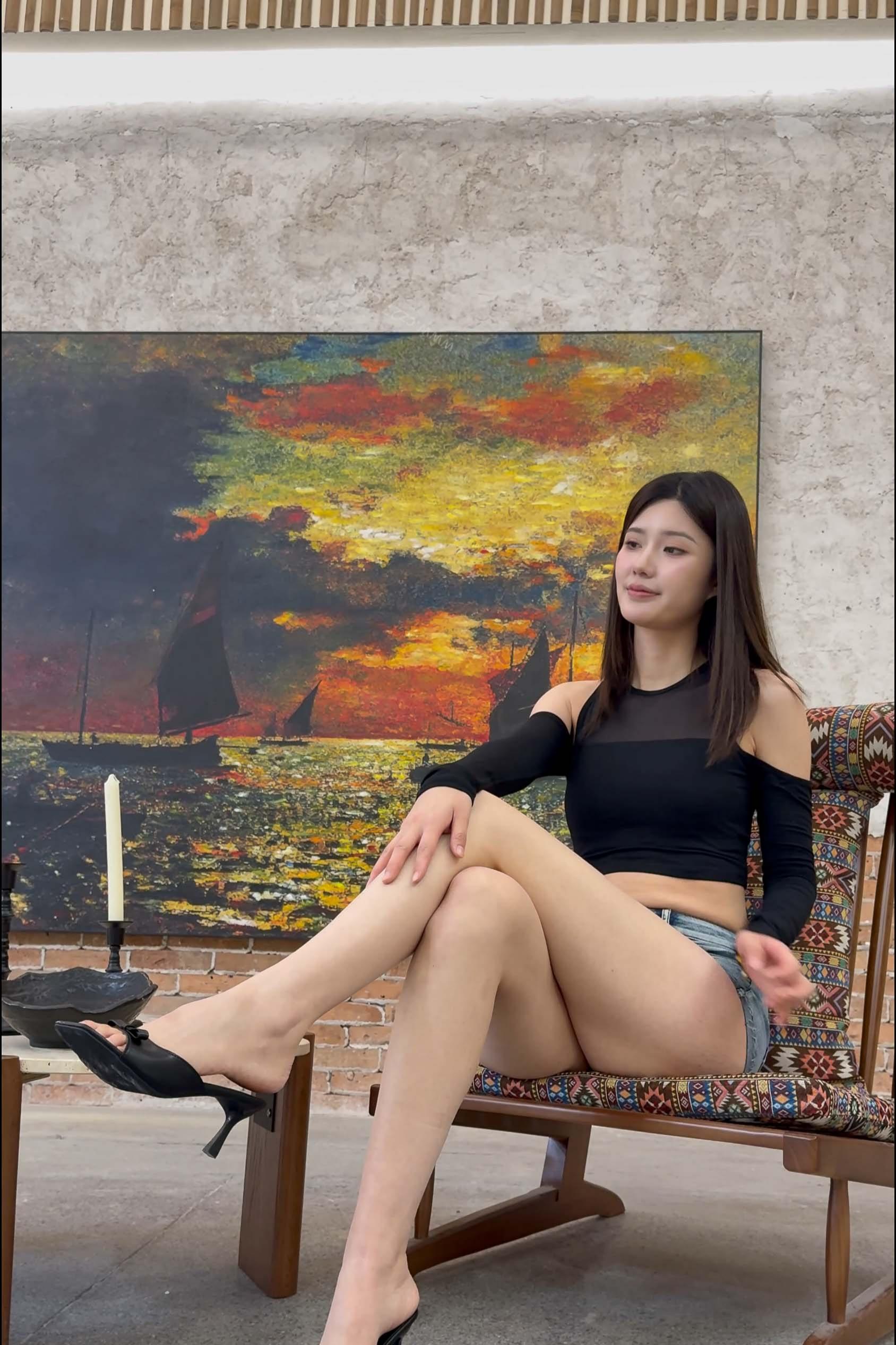 长腿辣妹营业日 【9分06秒  4.05G】