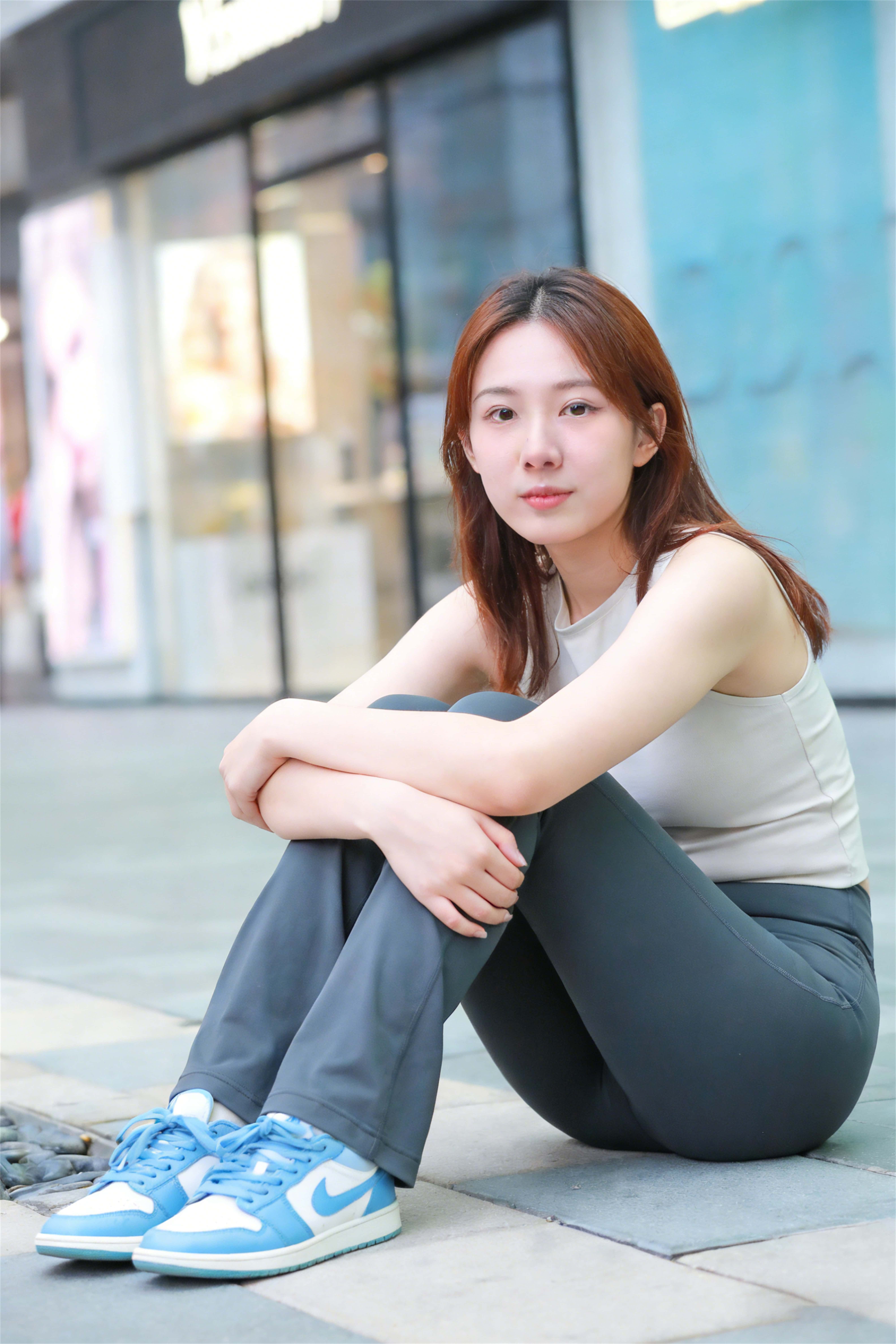 AI005  黑色瑜伽裤美眉 【126P  1.91G】