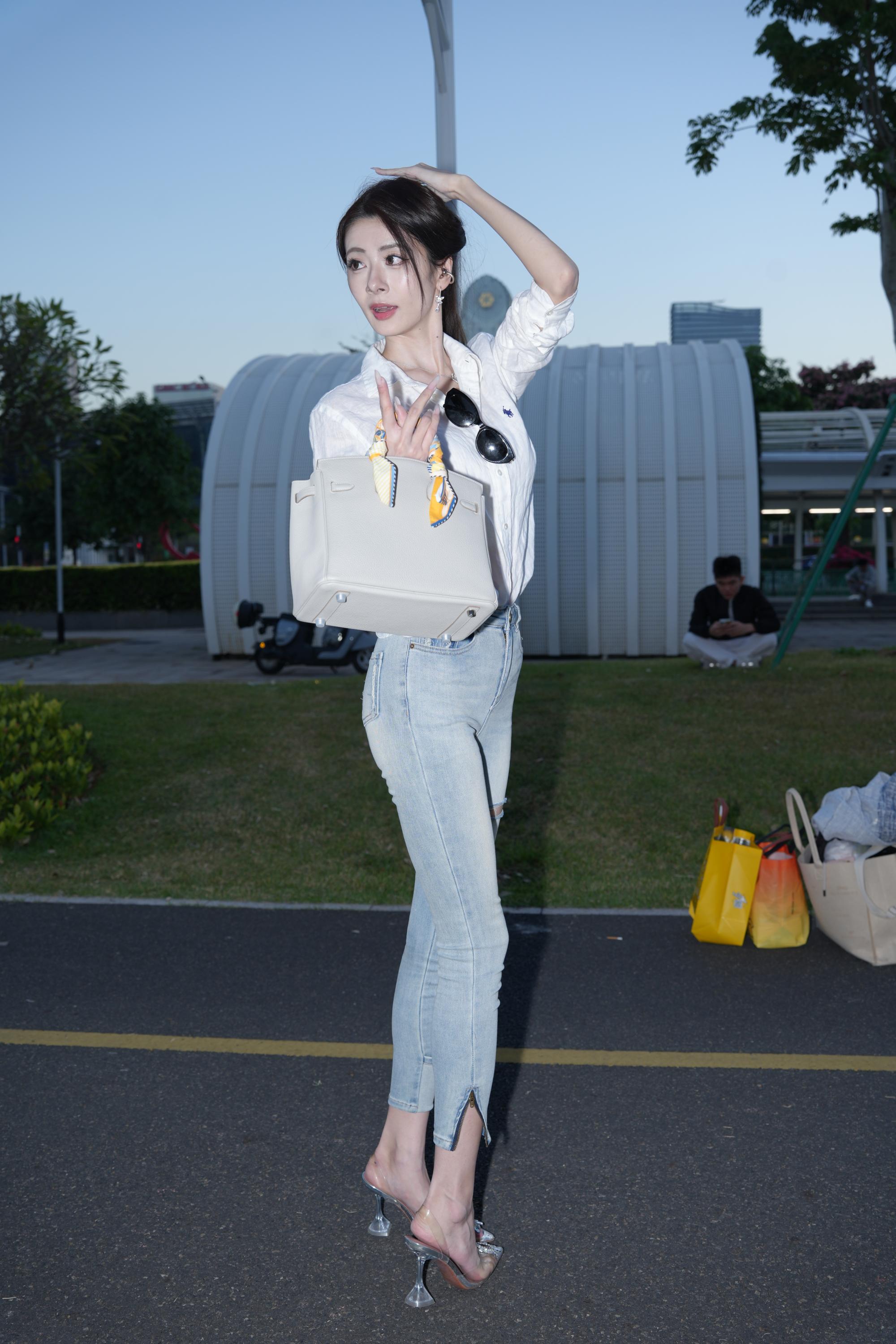 No.10018 牛仔裤飒爽小荔枝 [93P3V-3.49GB]