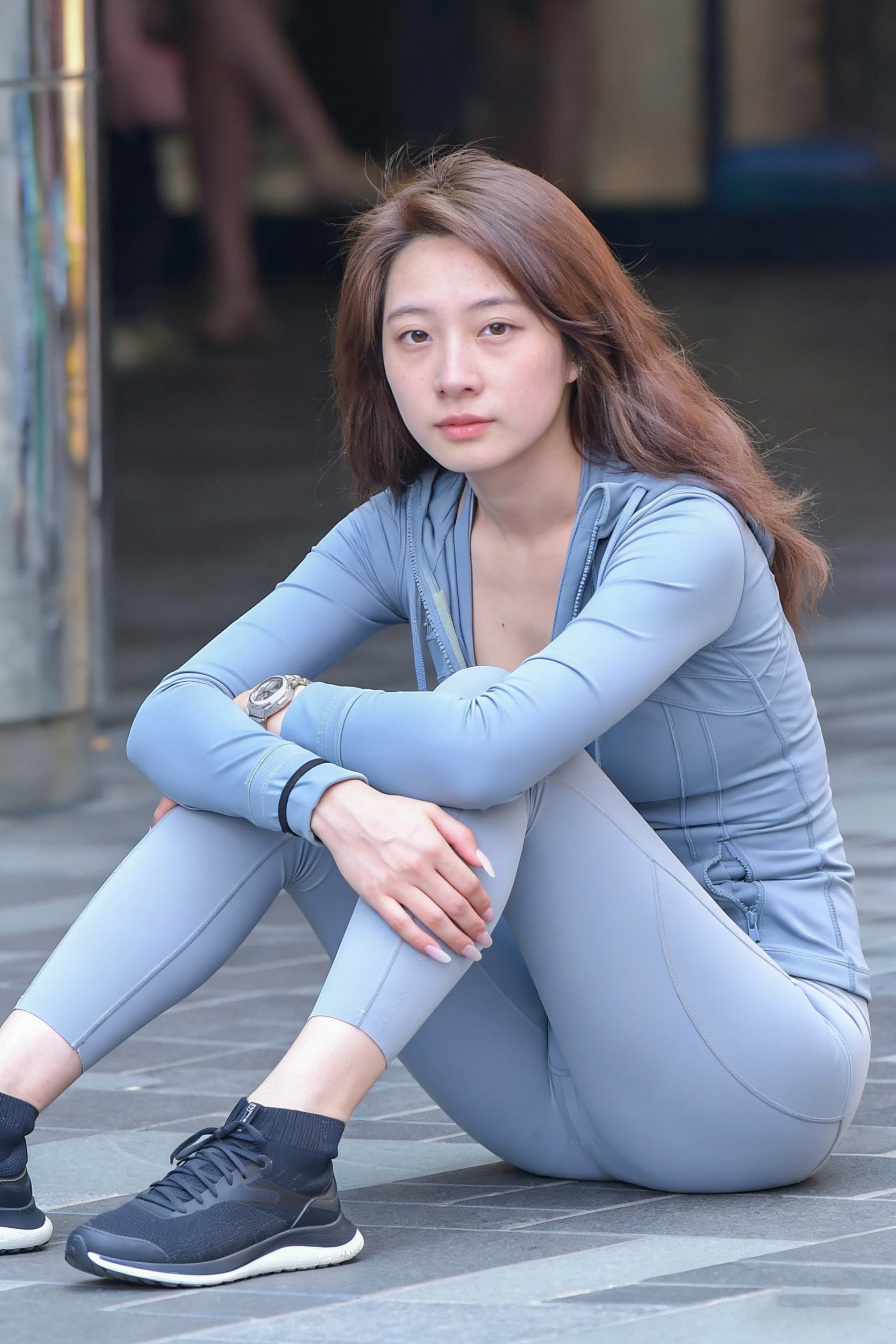 AI016 喜欢穿紧身衣的姐姐 【127P 1.71G】