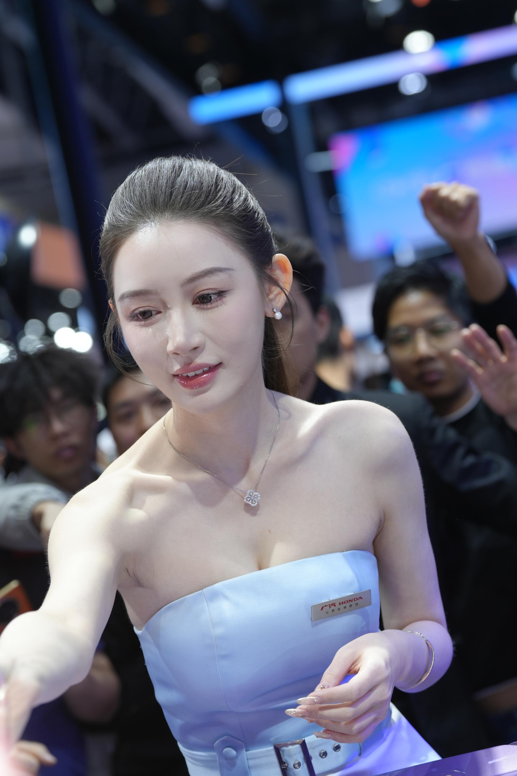 No.10049 白裙美腿 [65P2V-2.80GB]