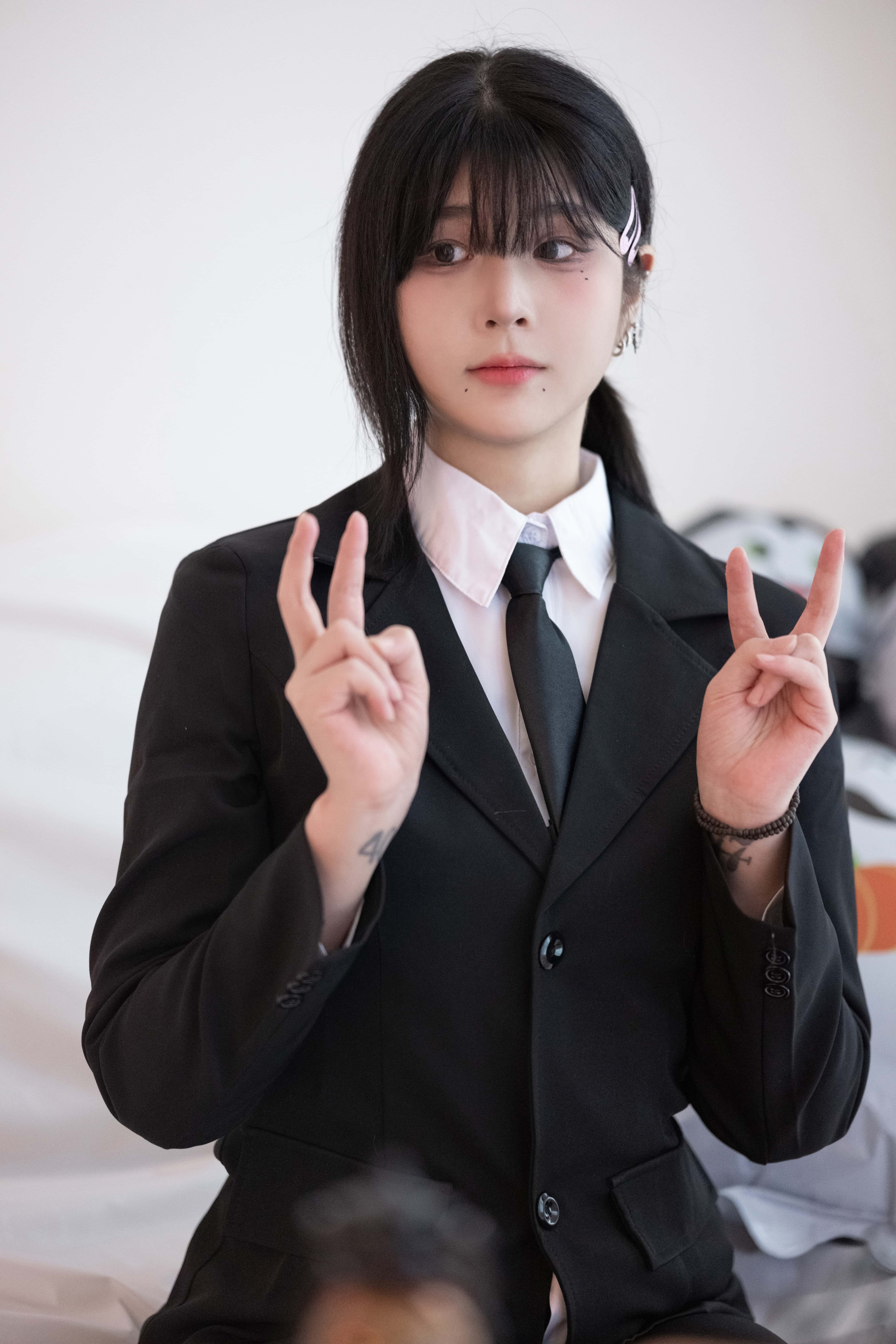 姜仁卿 Kang In-kyung - Halloween [72P1V-1.89GB]