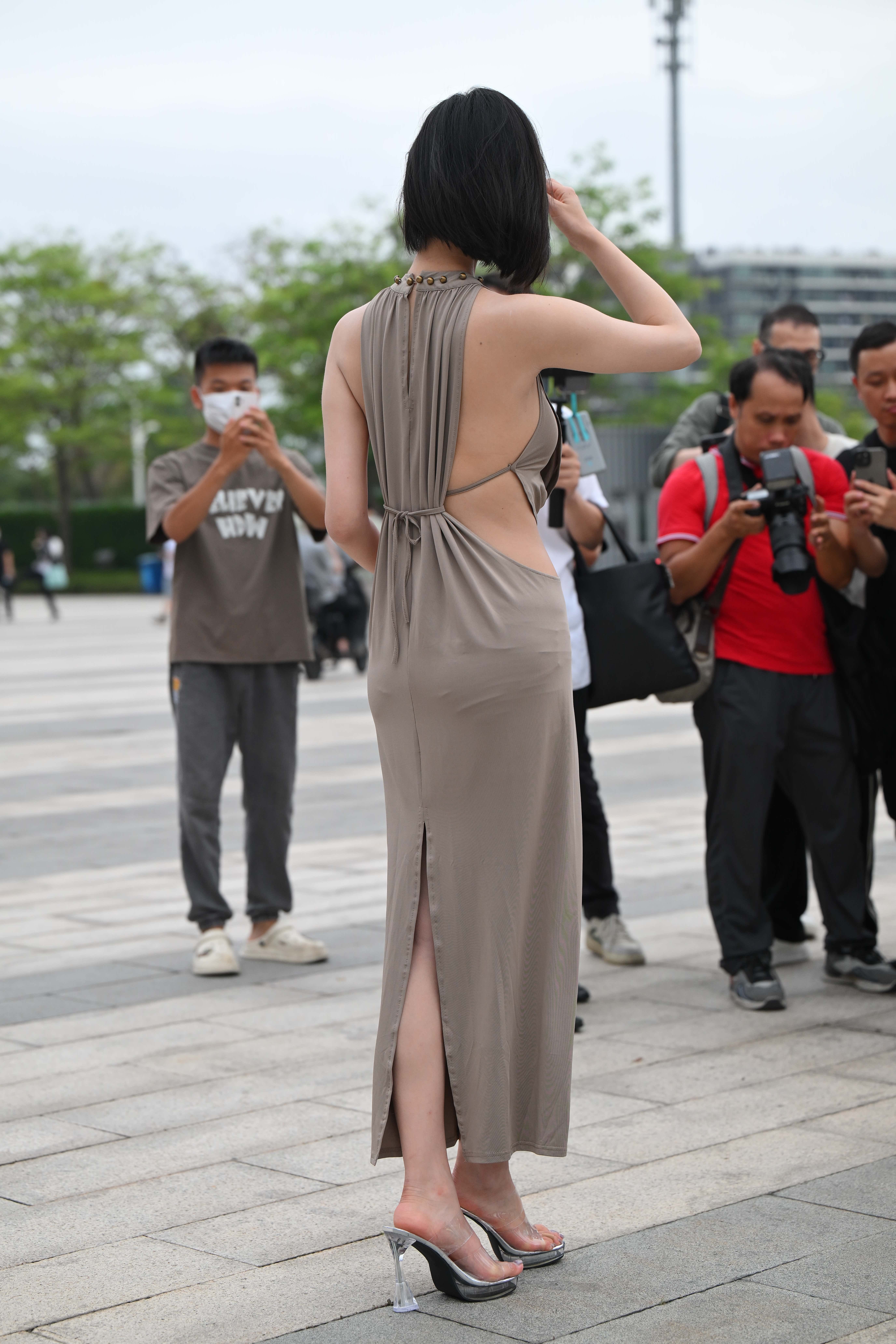 No.10026 气质灰色长裙 [136P-3.43GB]