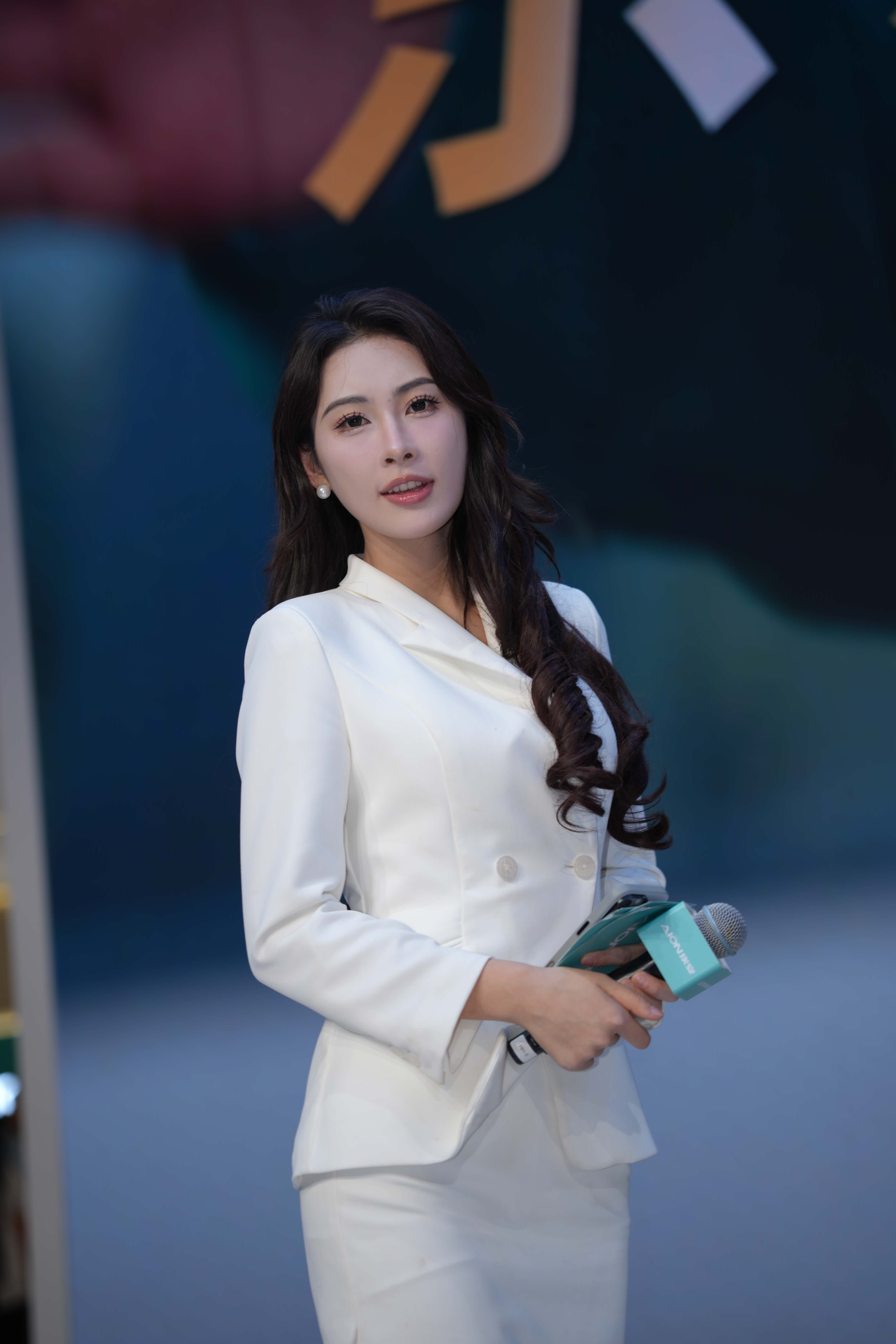 No.10034 白色西装裙雨桐 [127P-2.12GB]