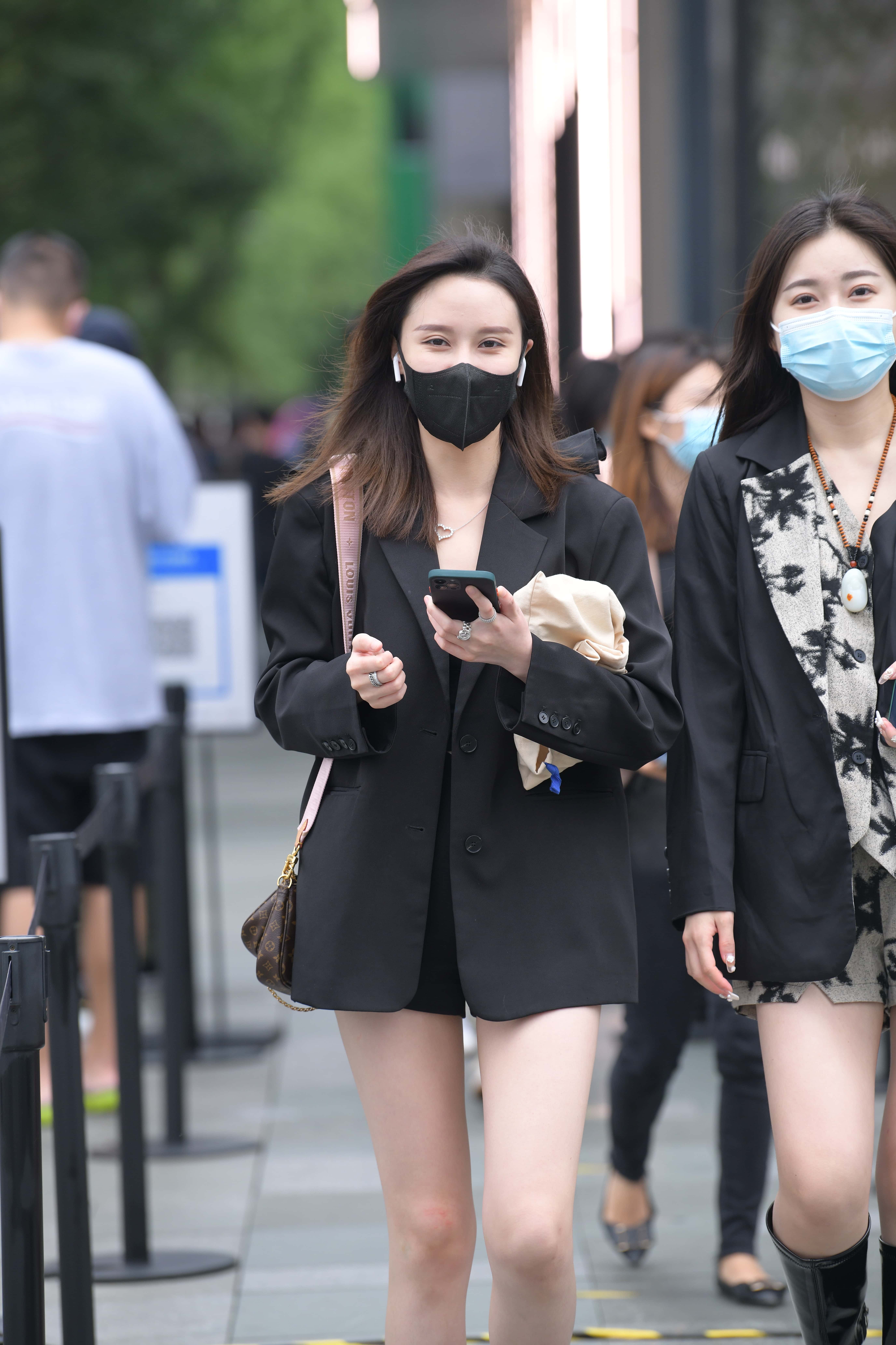 GS-X974 美腿姐妹 【117P 2.52G】