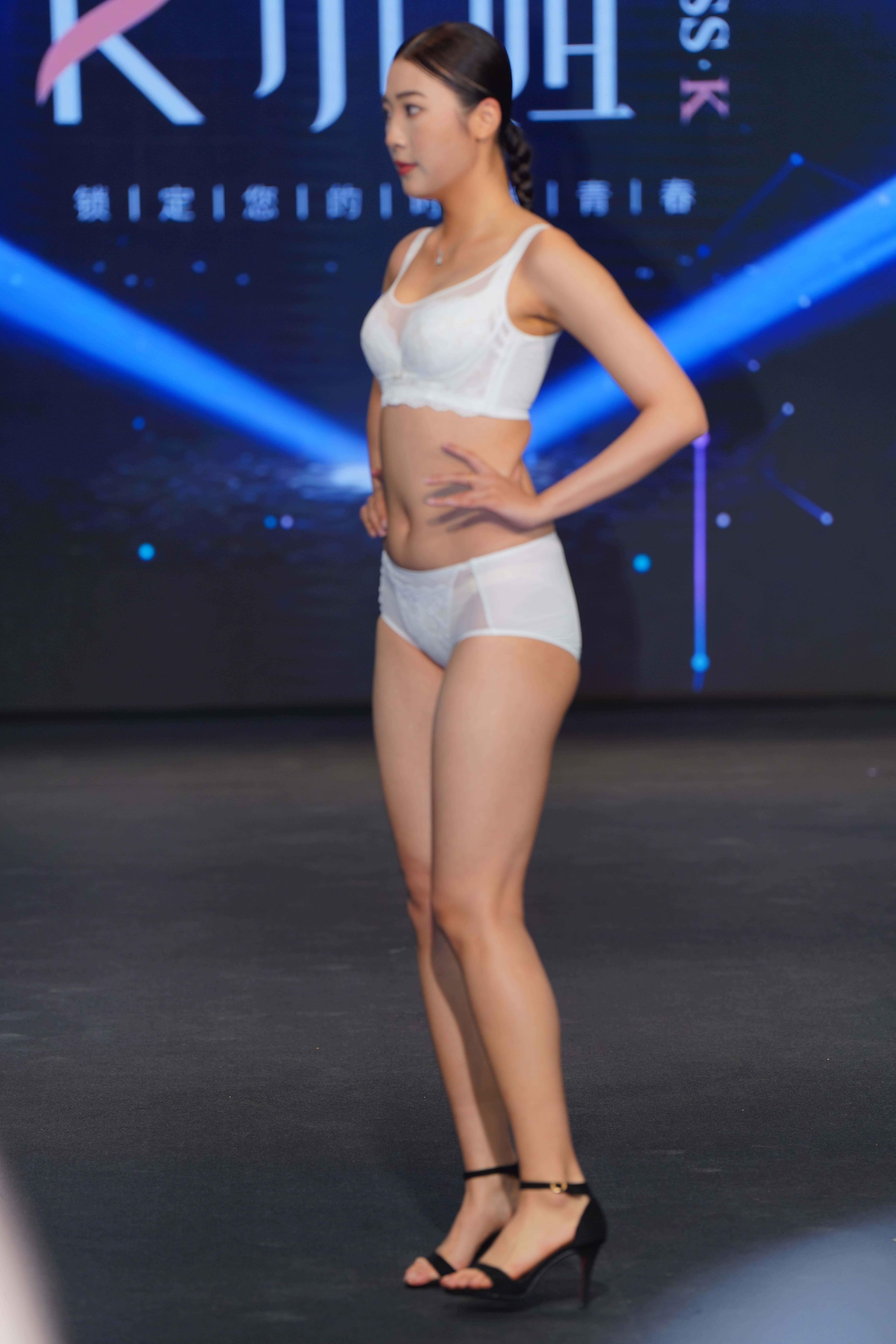 GS-T939 内衣秀 【142P 2.30G】