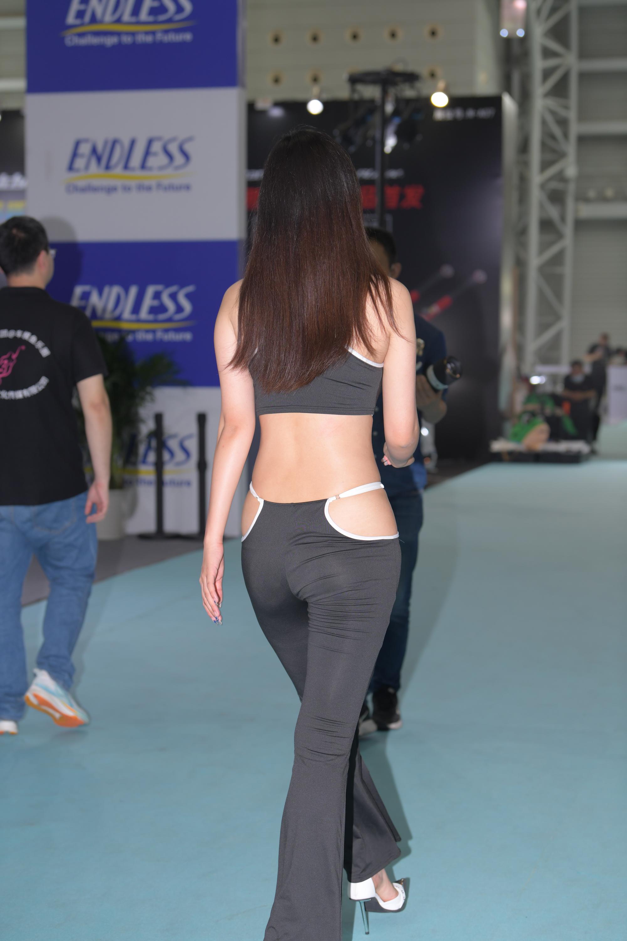 No.9998 黑色迷人紧身裤 [81P-1.79GB]