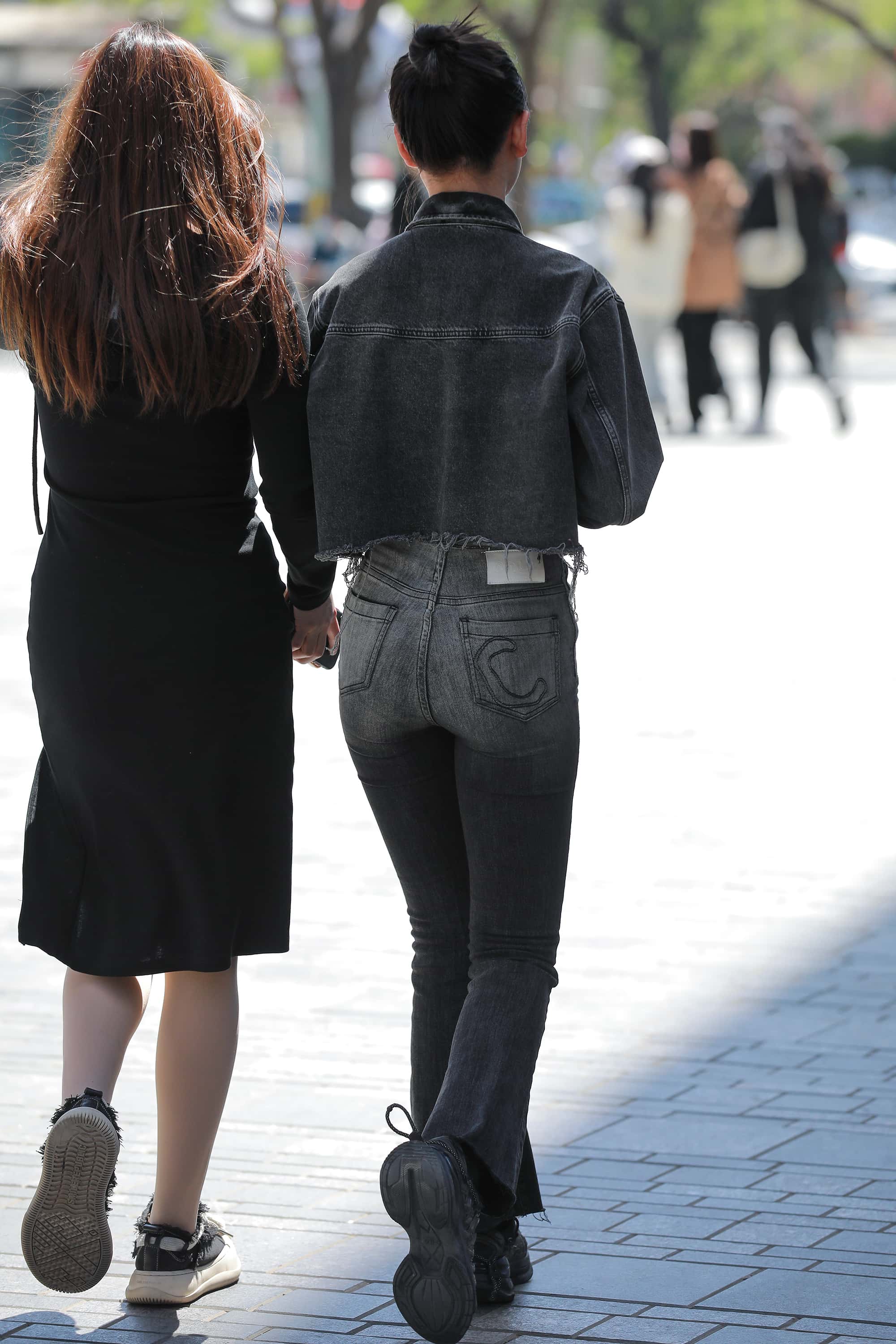 GS-X955 灰色牛仔裤美女 【84P 1.2G】