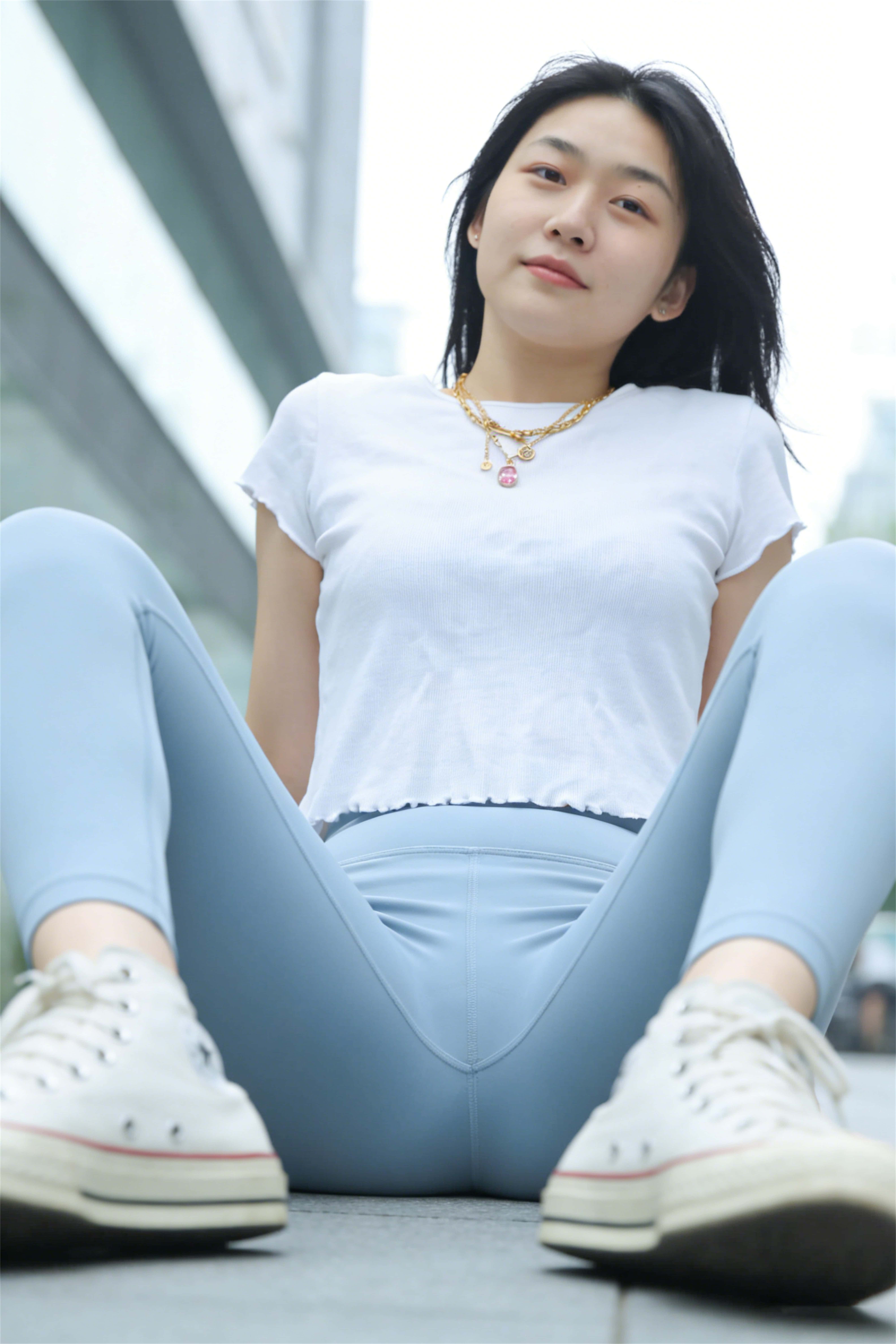 AI013  浅蓝色性感身材 【135P  1.75G】