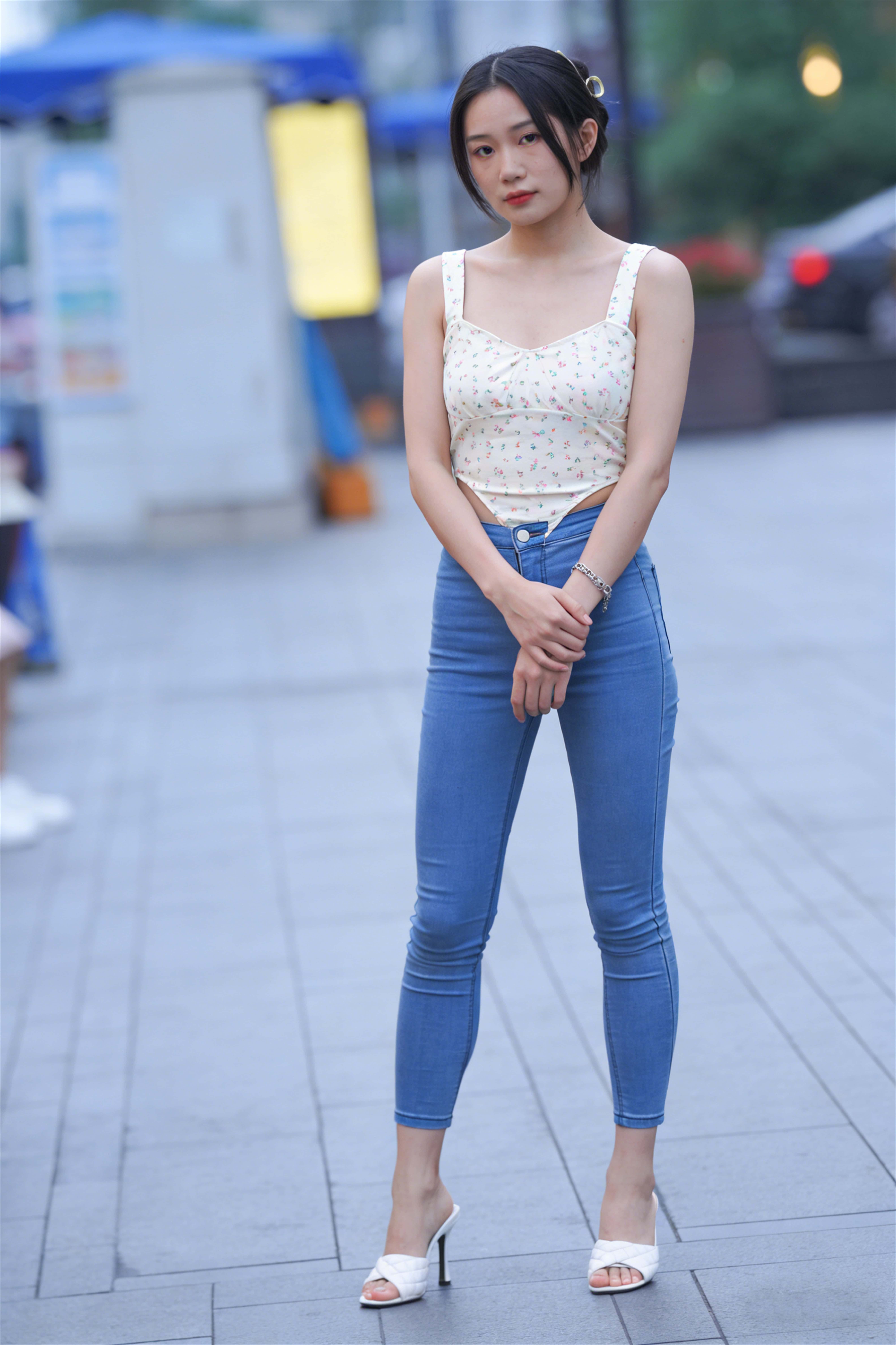 AI012 牛仔裤性感美女 【126P 1.71G】