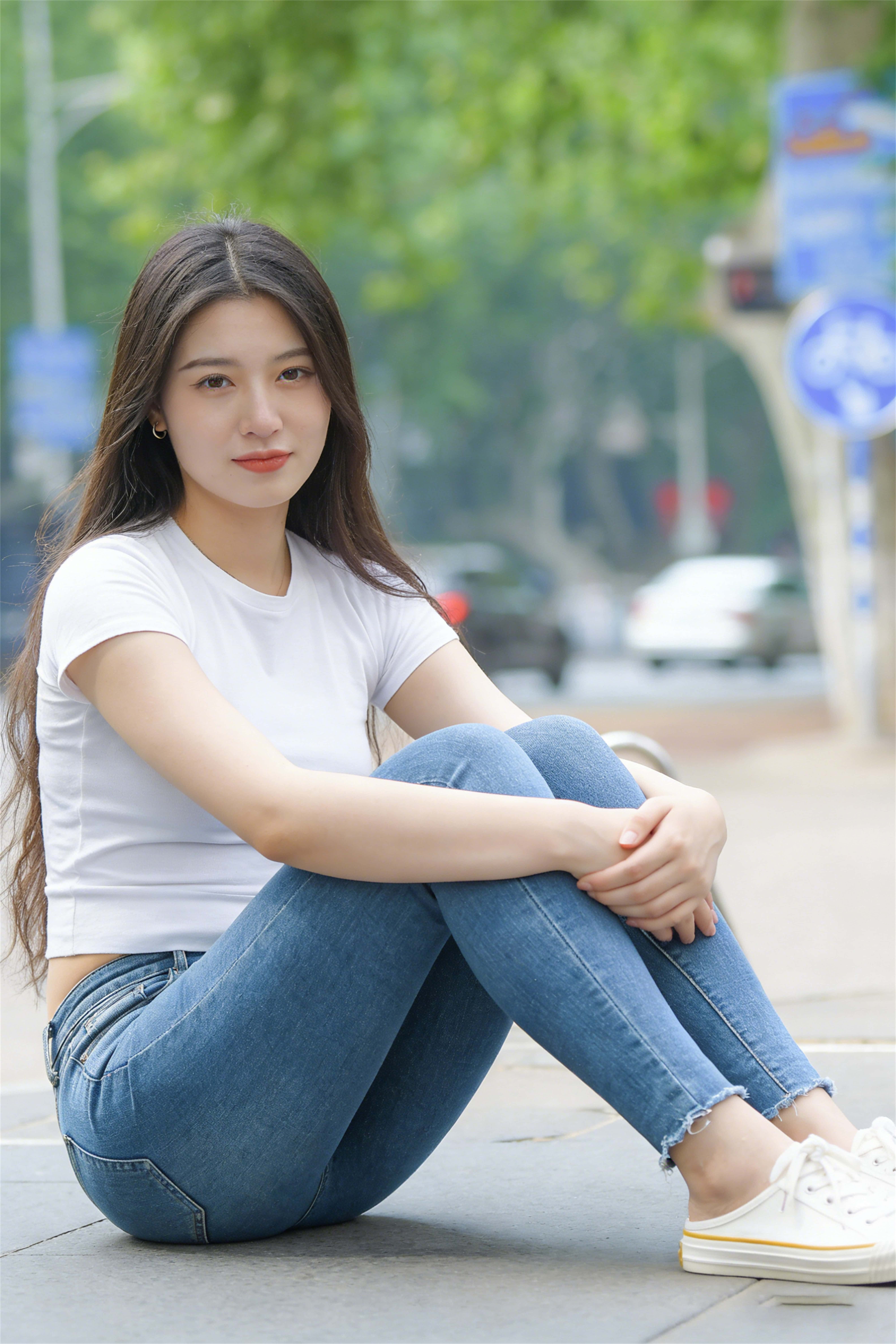 AI015 时尚牛仔裤妹子 【137P 2.19G】