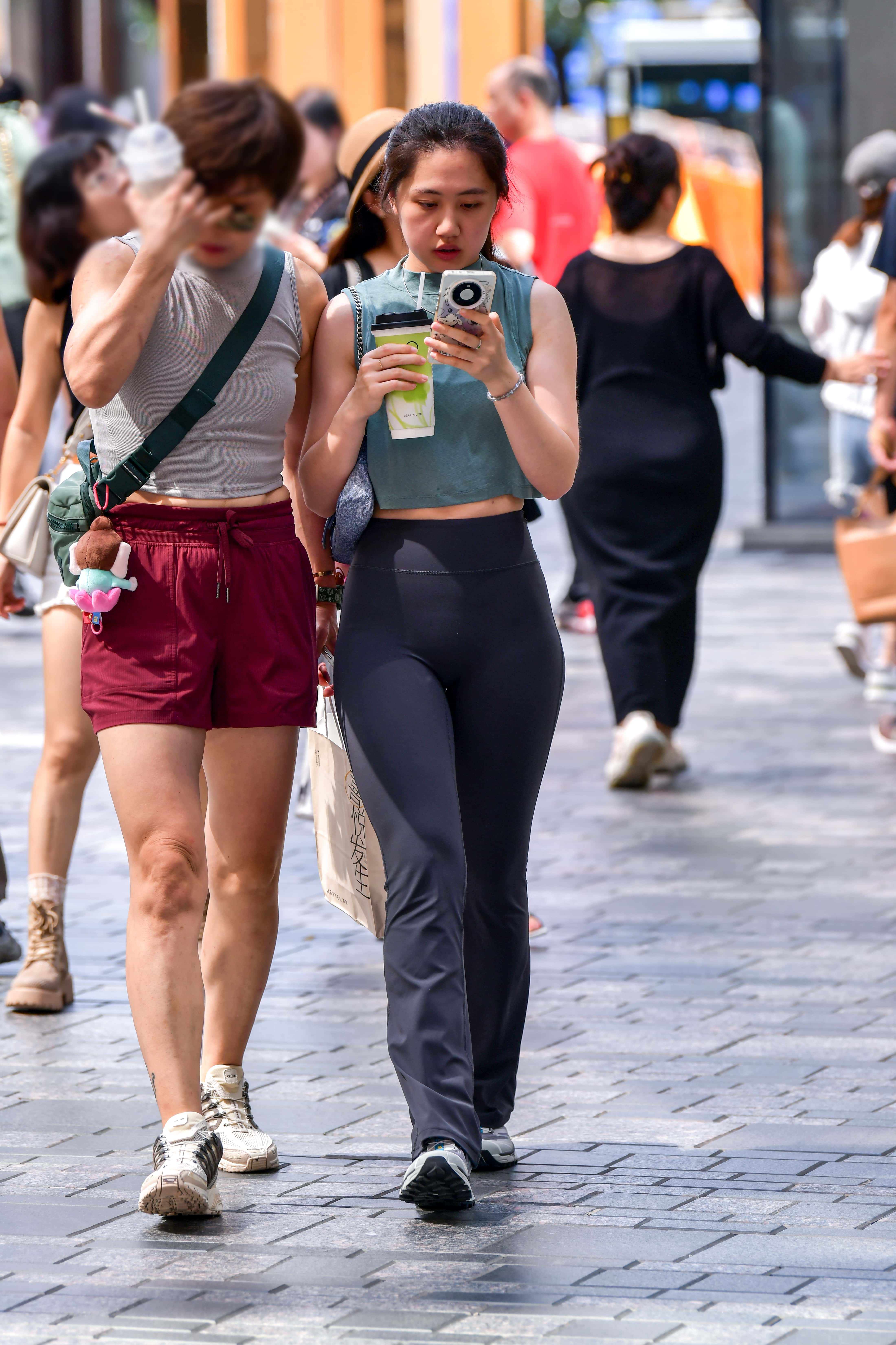 GS-T912 砍袖紧身裤小美女 【44P 888M】