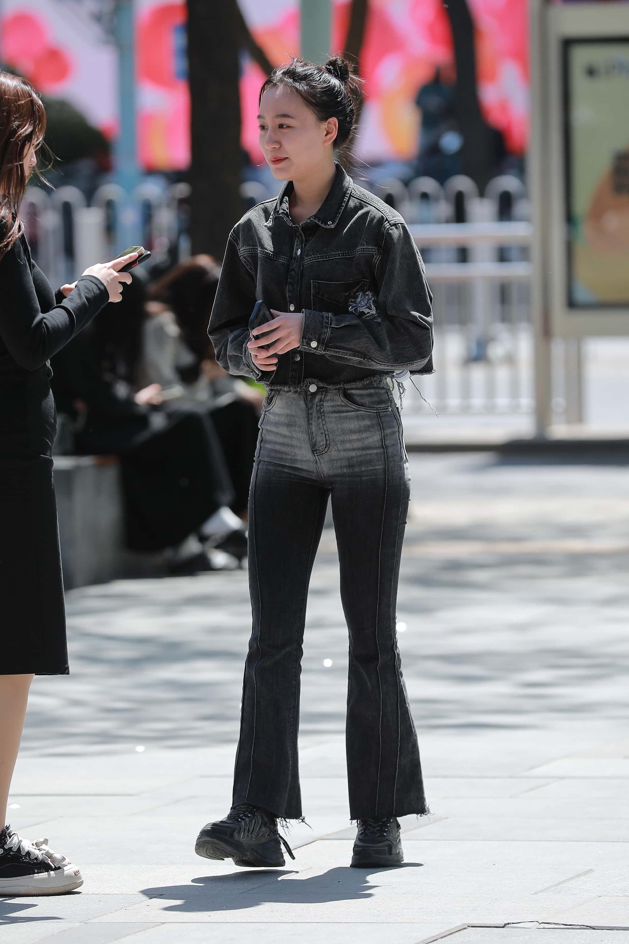 GS-X955 灰色牛仔裤美女 【84P 1.2G】