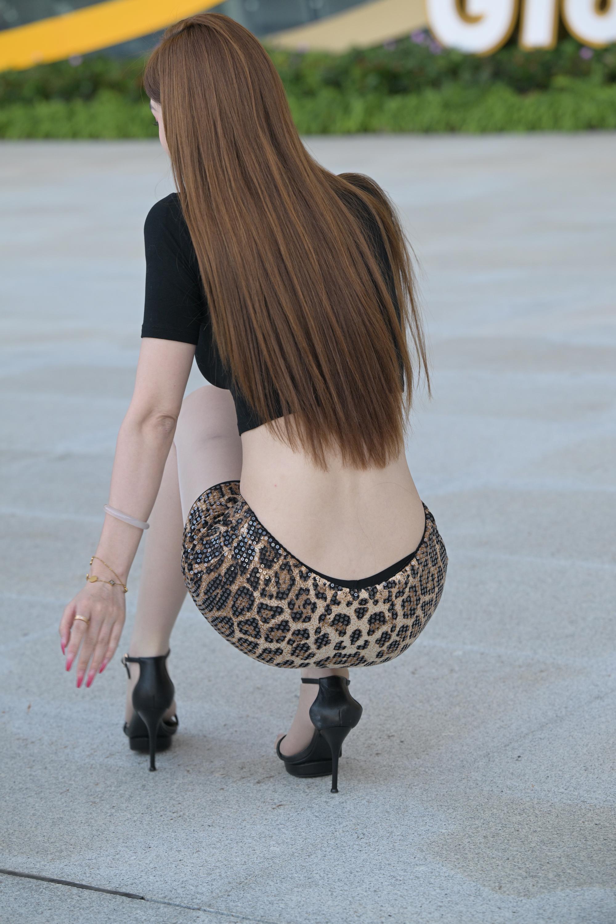 No.9965 豹纹亮丝美女 [181P-4.02GB]