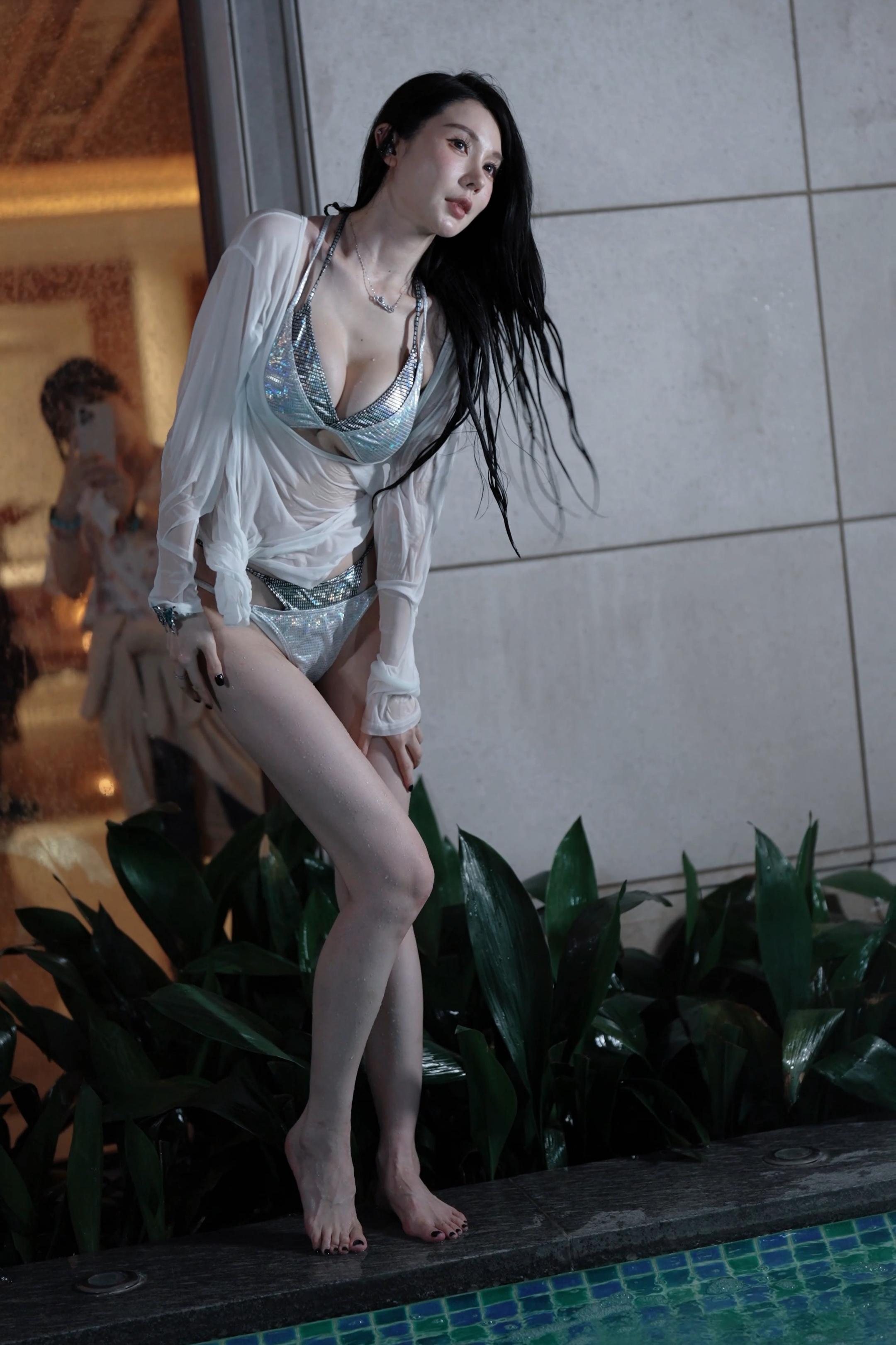 梦希夜拍泳装  【3分59秒  2.00G】