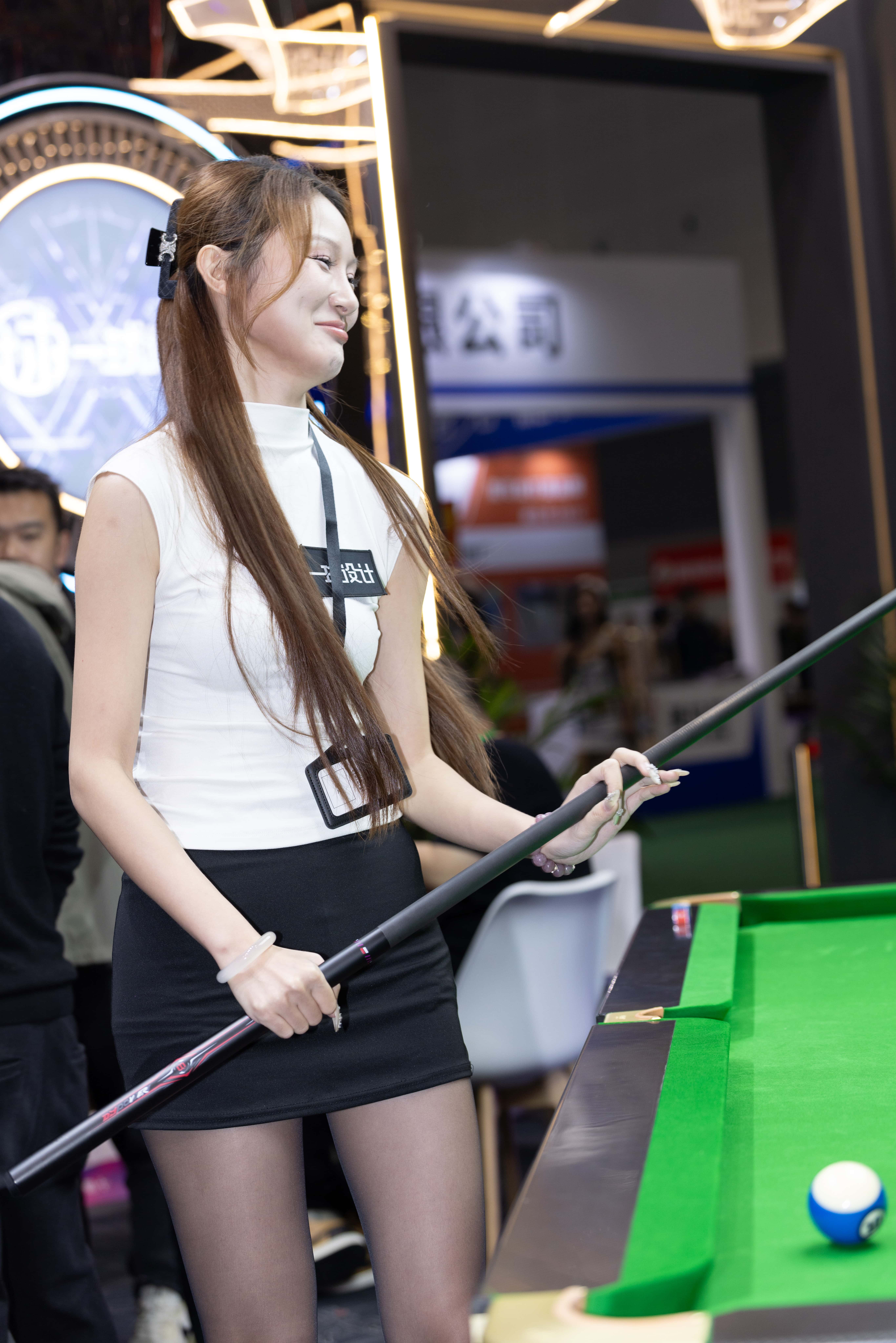 No.10222 米娜Mina黑丝包臀裙 [118P-1.02GB]