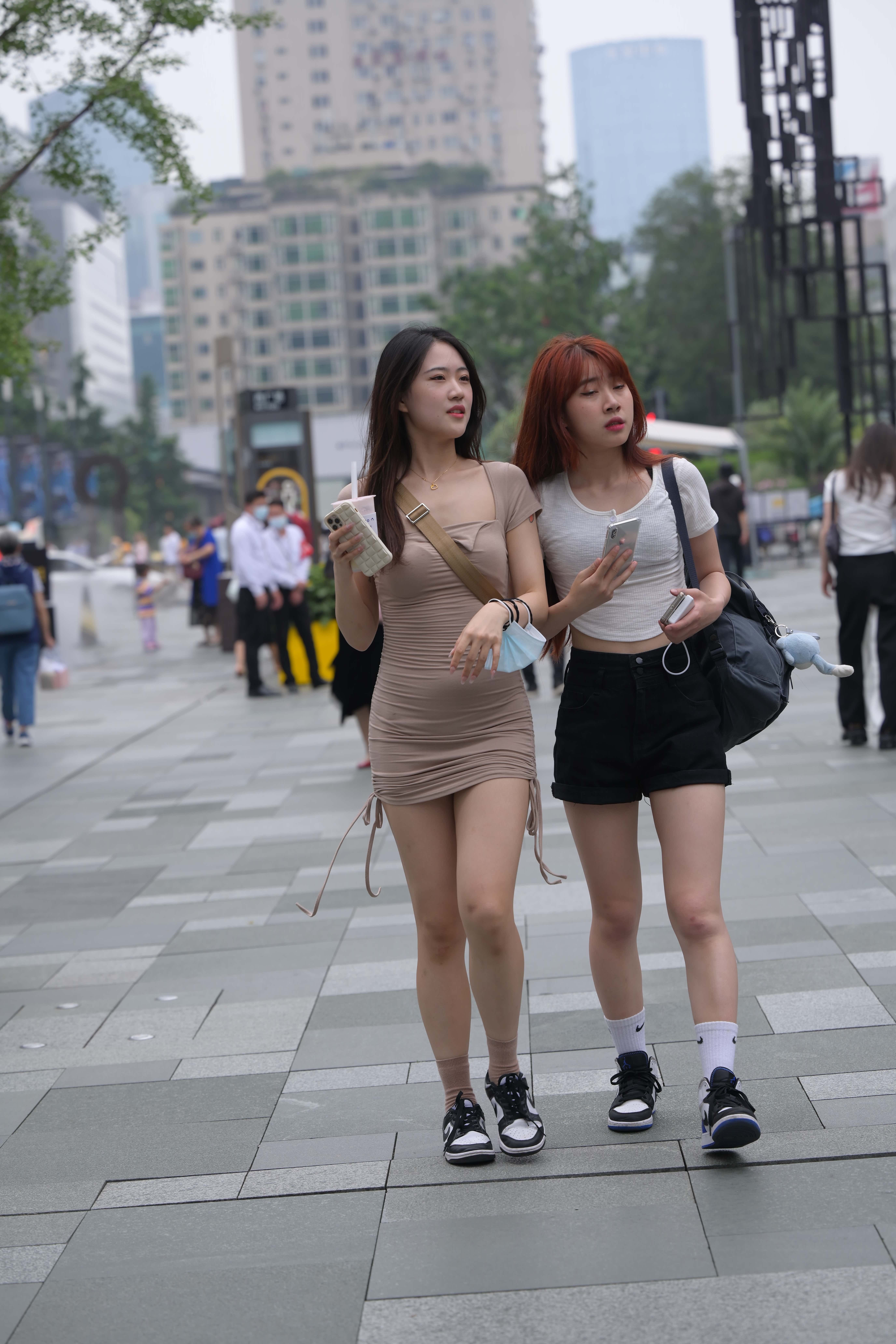 GS-T1105 搭讪街拍包臀短裙小姐妹 【174P 3.39G】