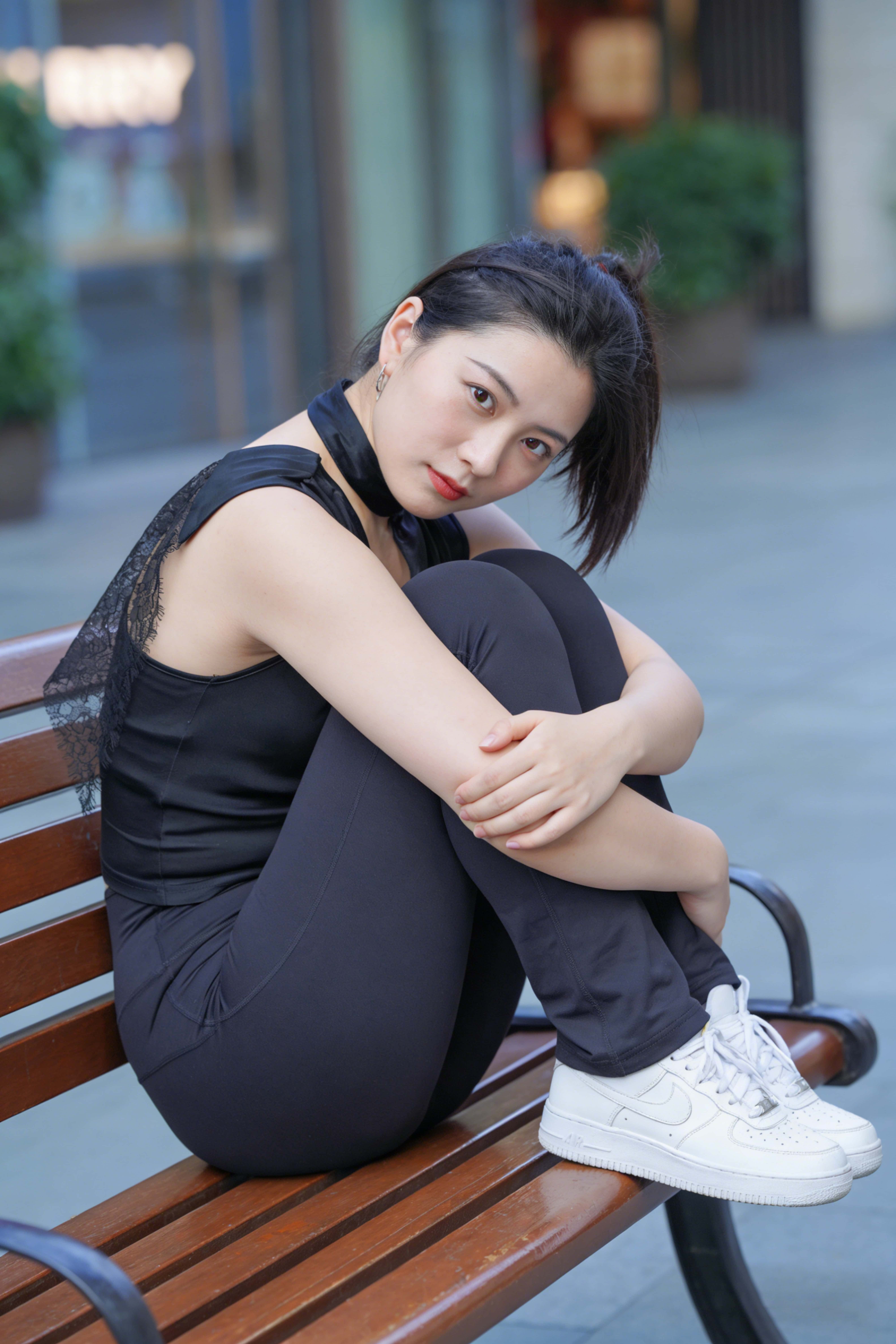 AI025 黑色紧身瑜伽美女 【120P 1.58G】