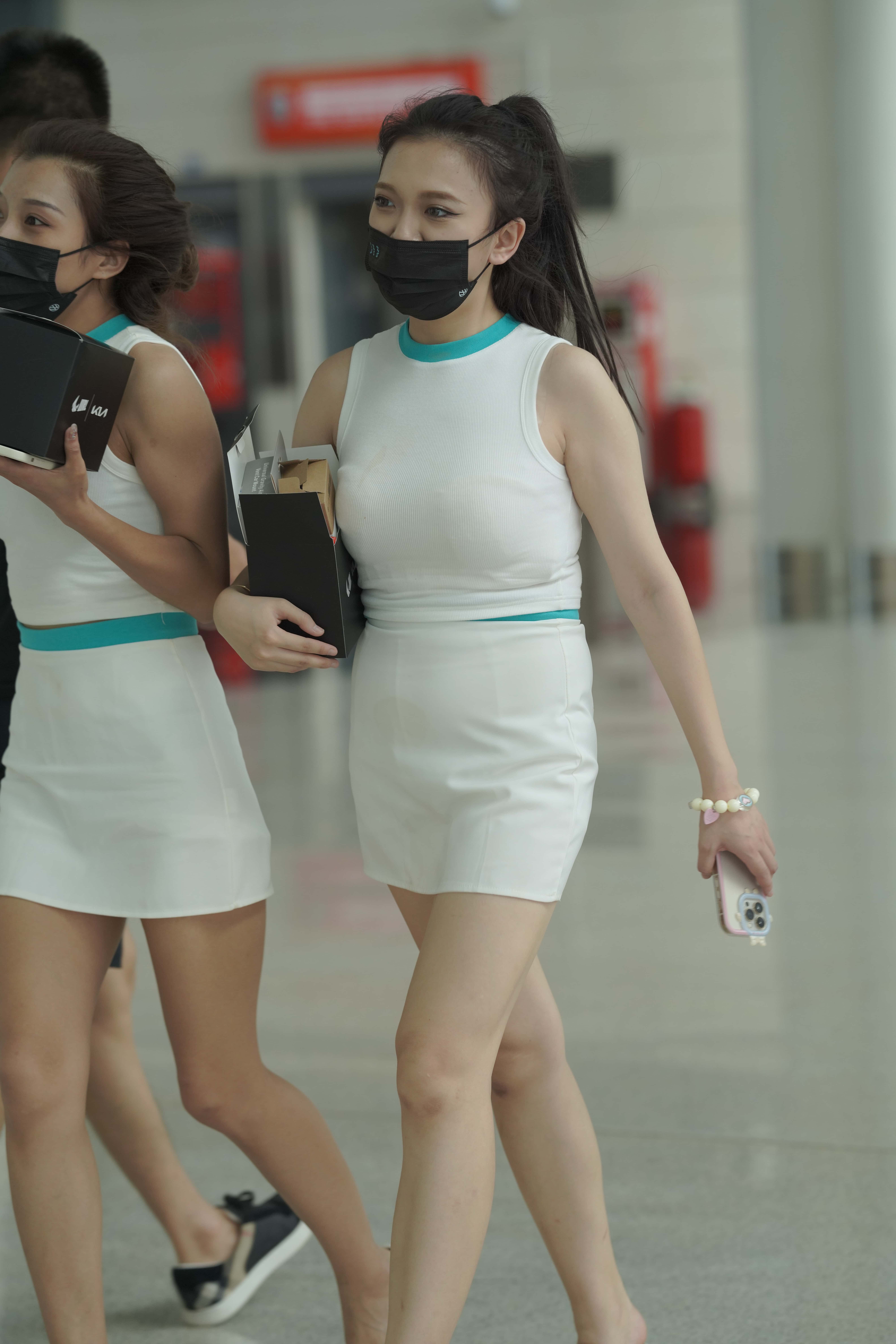 GS-T992 工作服美女 【81P 885M】