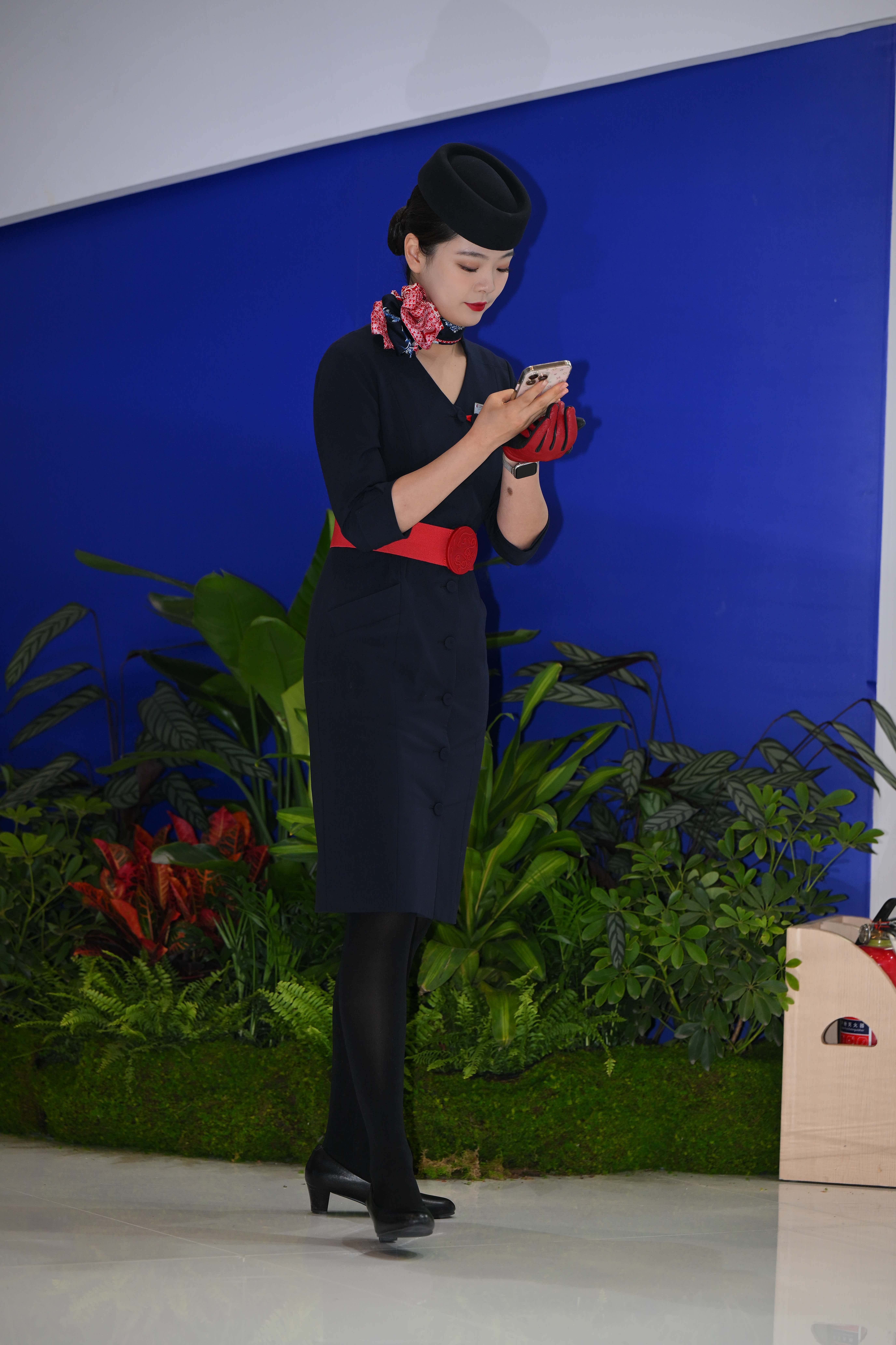 No.10212 东方航空空姐 [84P-1.70GB]