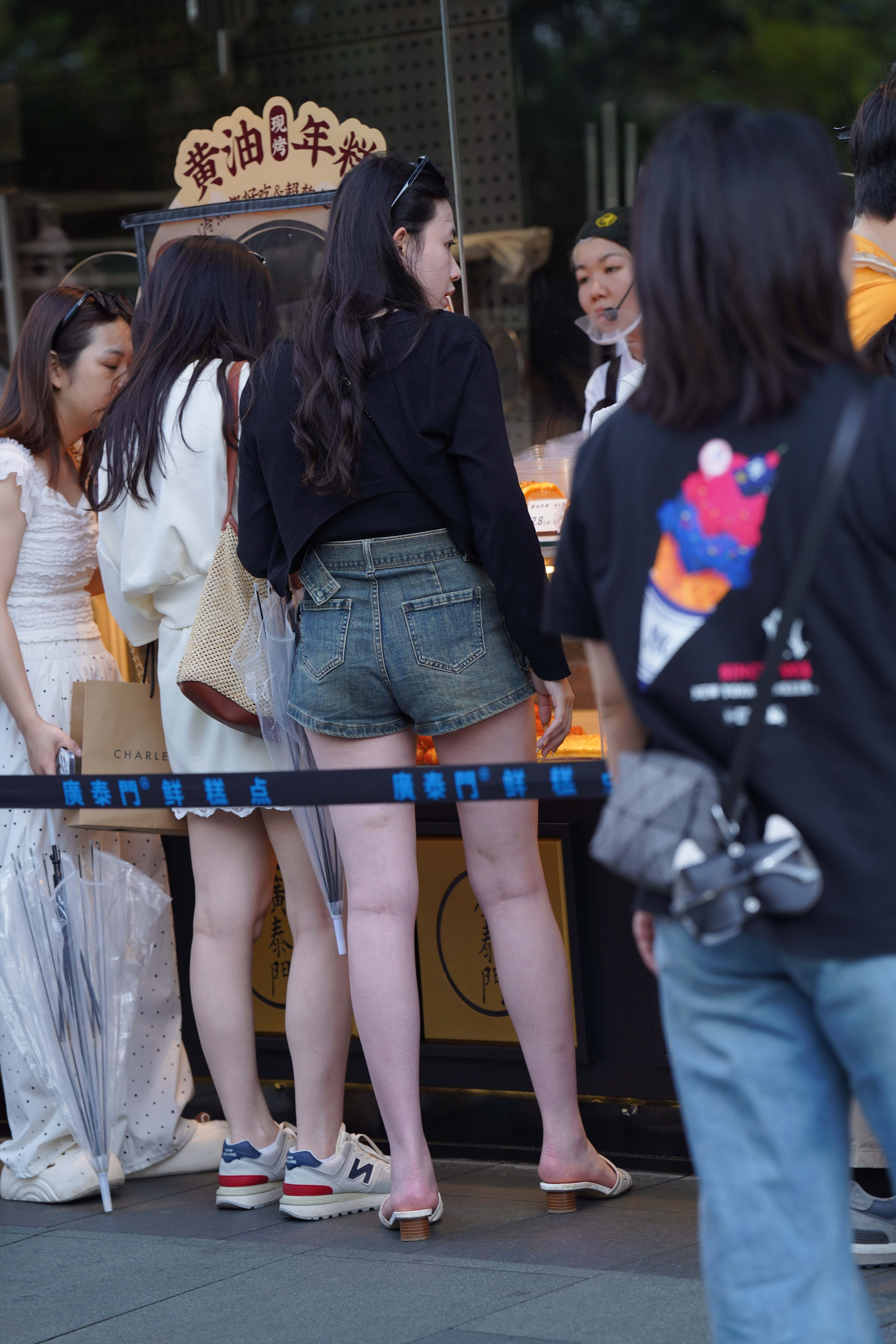 GS-T1025 平拖玉足 【84P 1.38G】