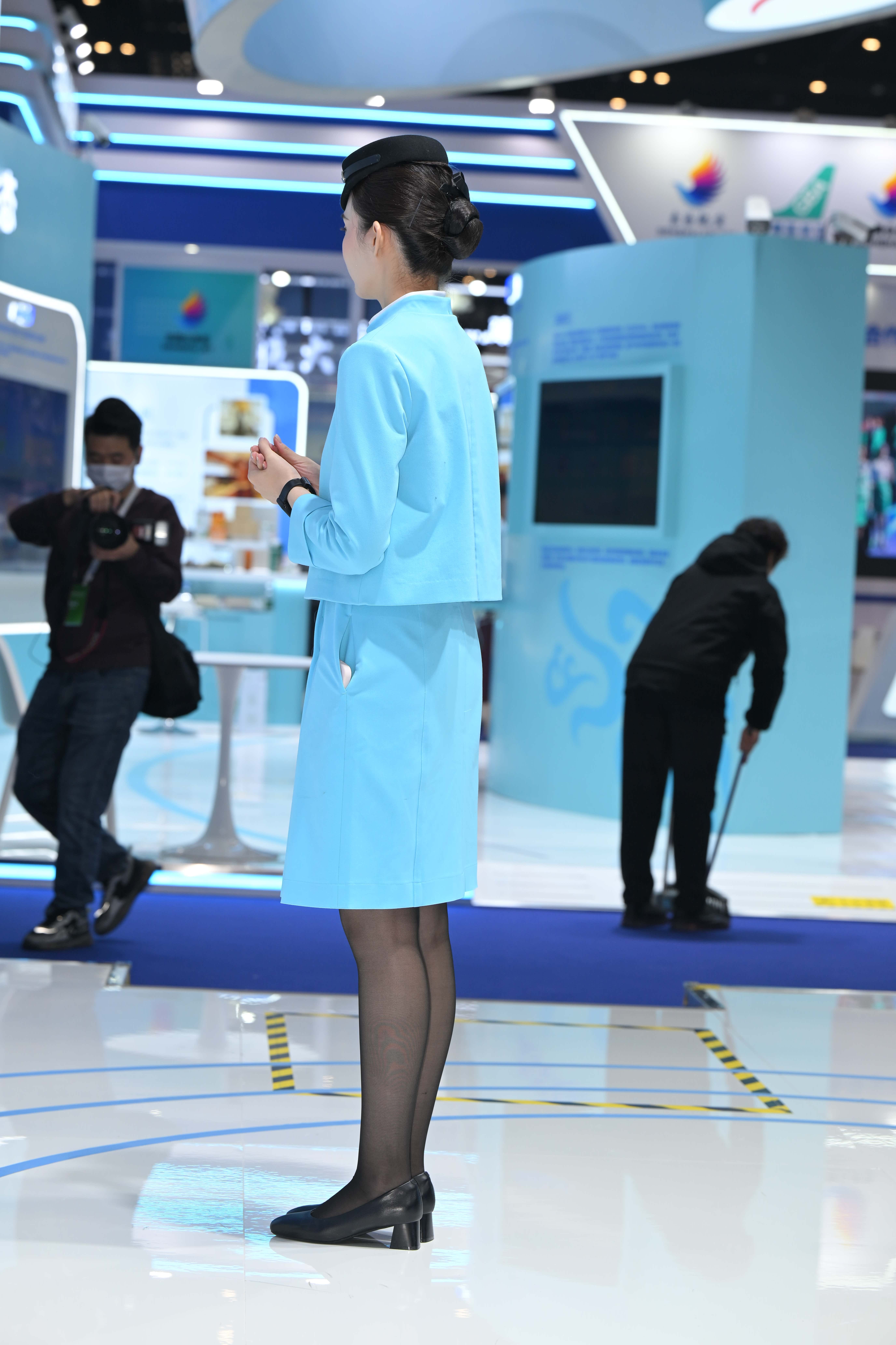 No.10144 天蓝色制服黑丝 [73P-1.34GB]