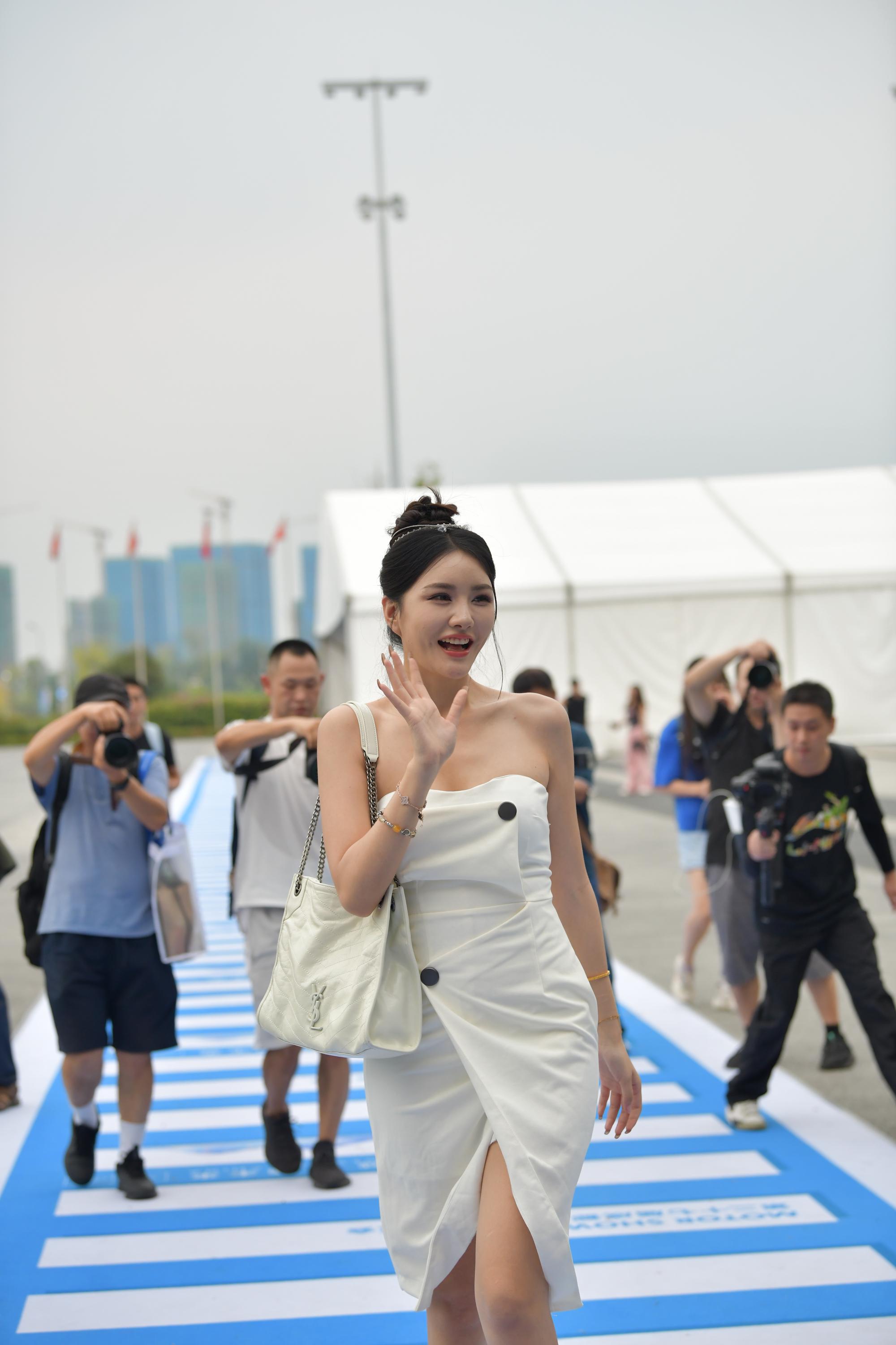 No.10098 最美的欣欣啊 [81P-1.71GB]