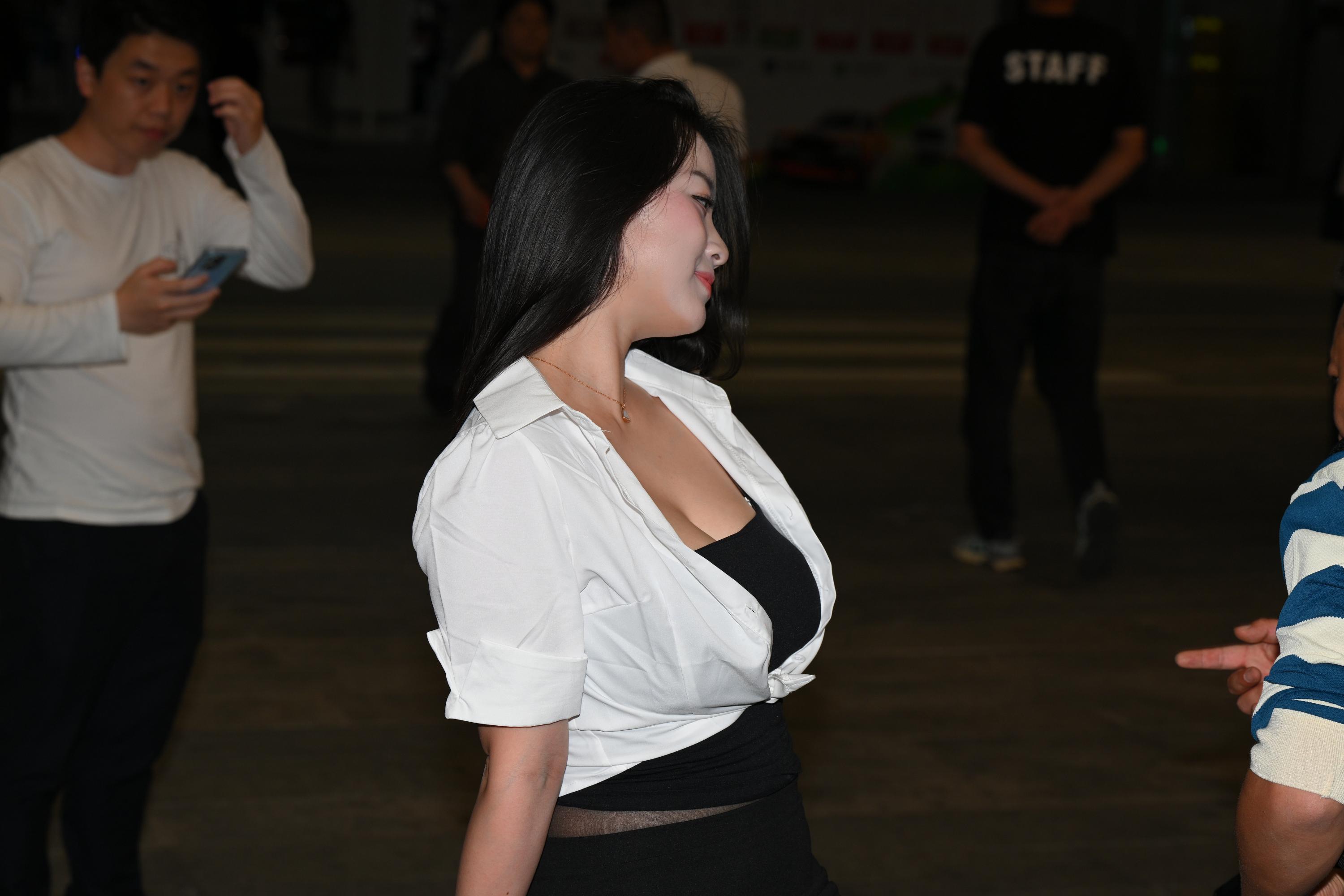 GS-T1020 万年一遇-梅川内库-开叉黑丝微胖女神 【245P1V 】