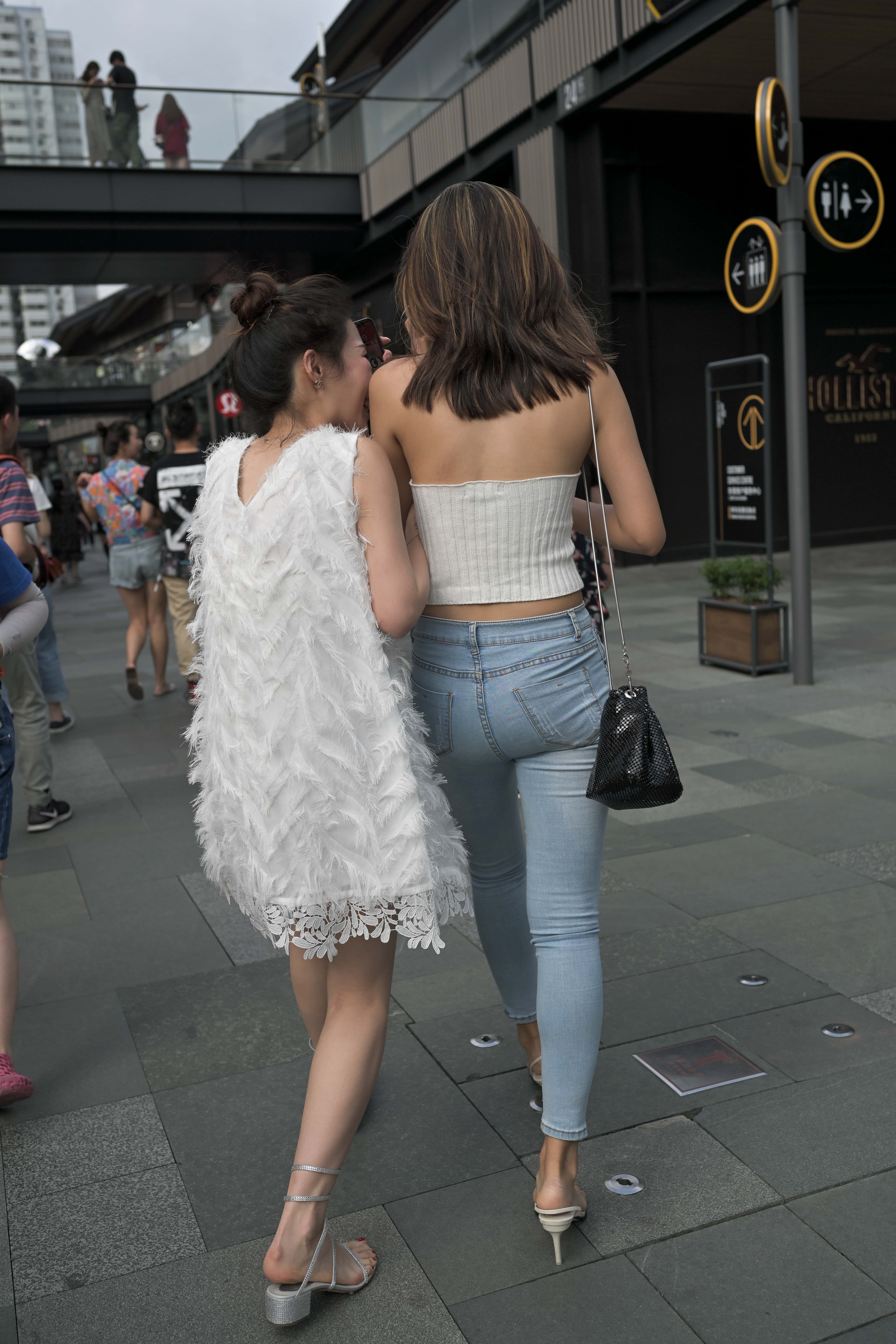 GS-T1019 街拍紧身牛仔长腿姐姐 【40P 1.10G】