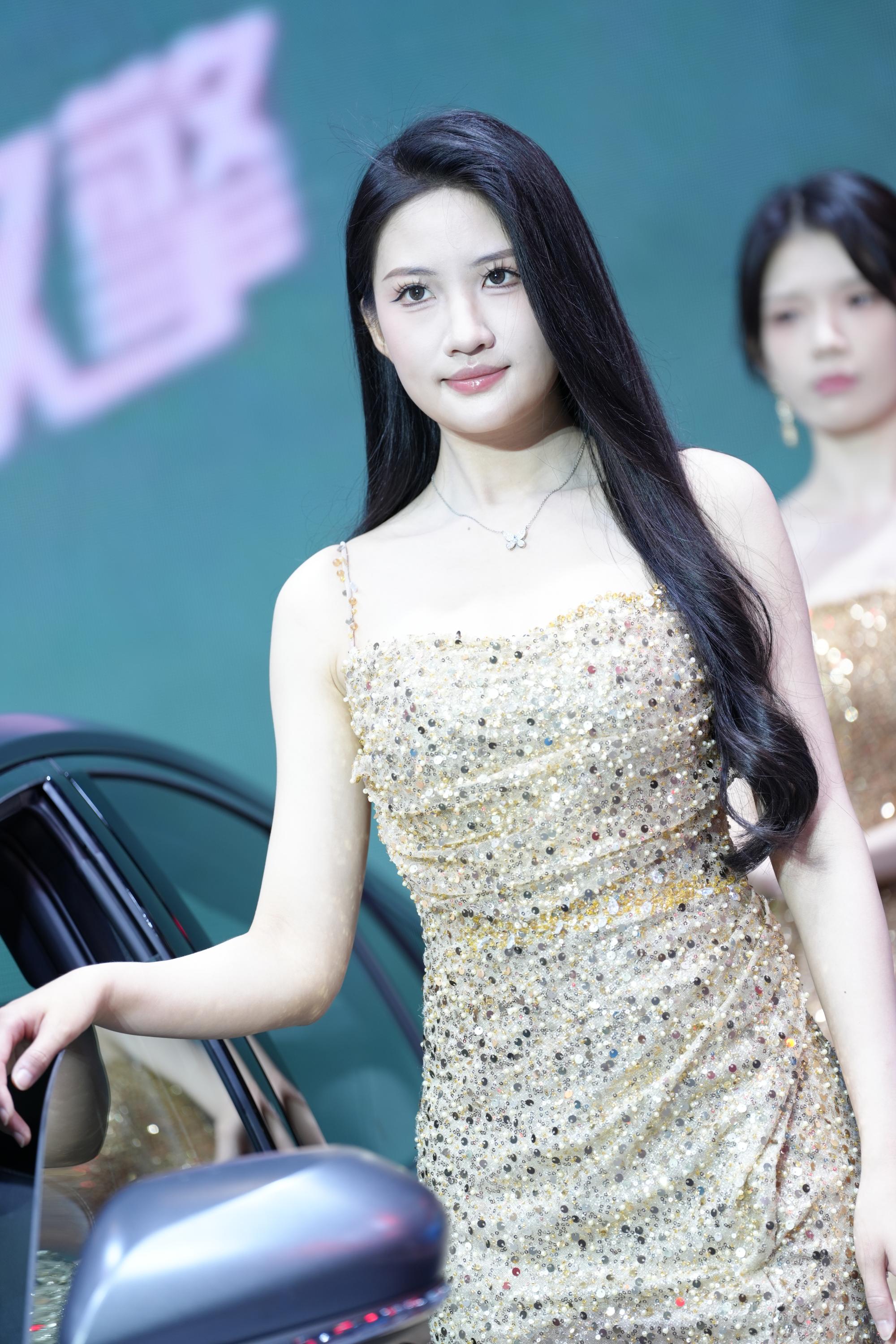 No.10114 2025深圳粤港澳大湾区车展视图2 [1410P16V-32.8GB]