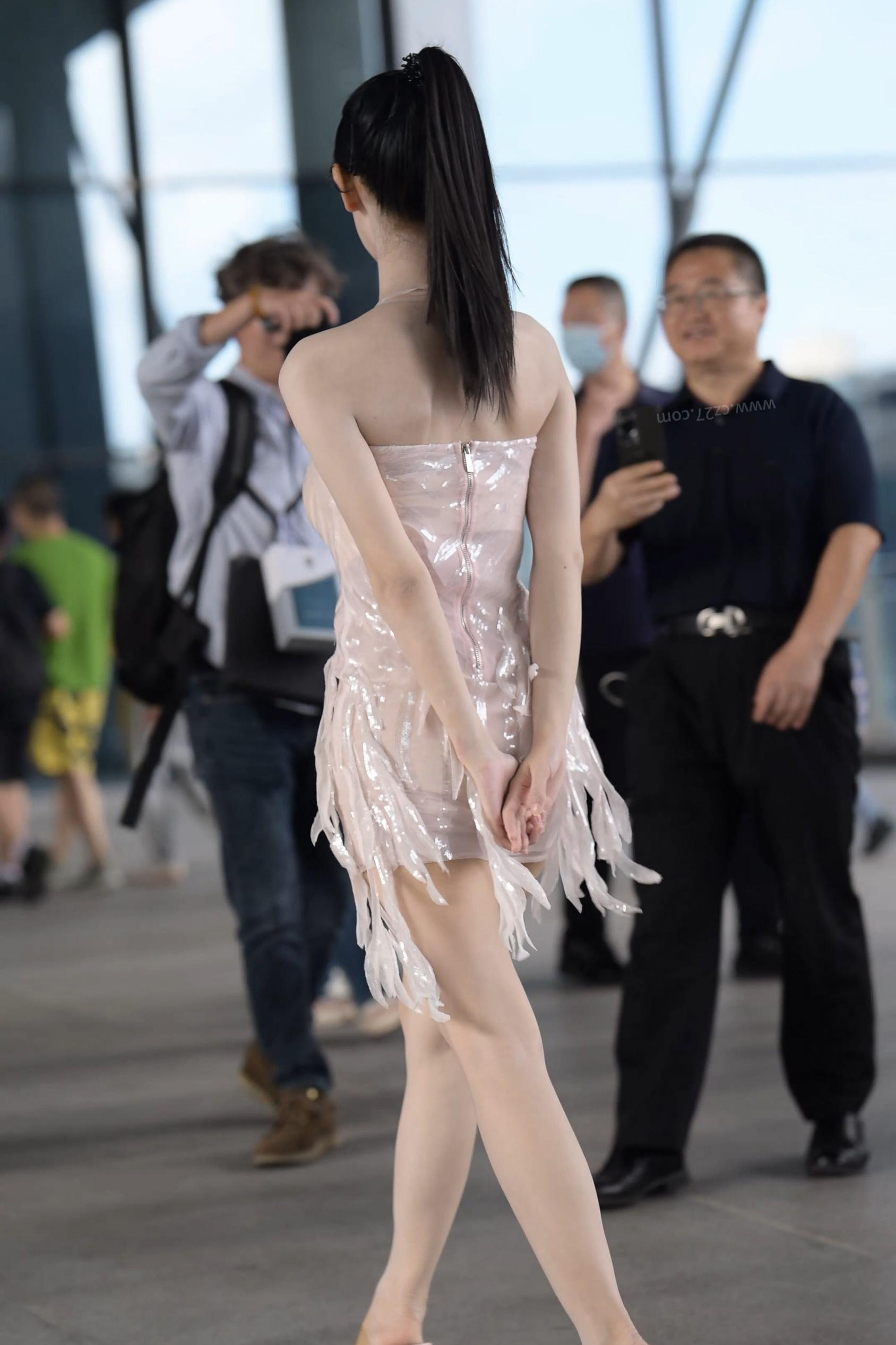 肤如凝脂 【8分25秒 4.77G】