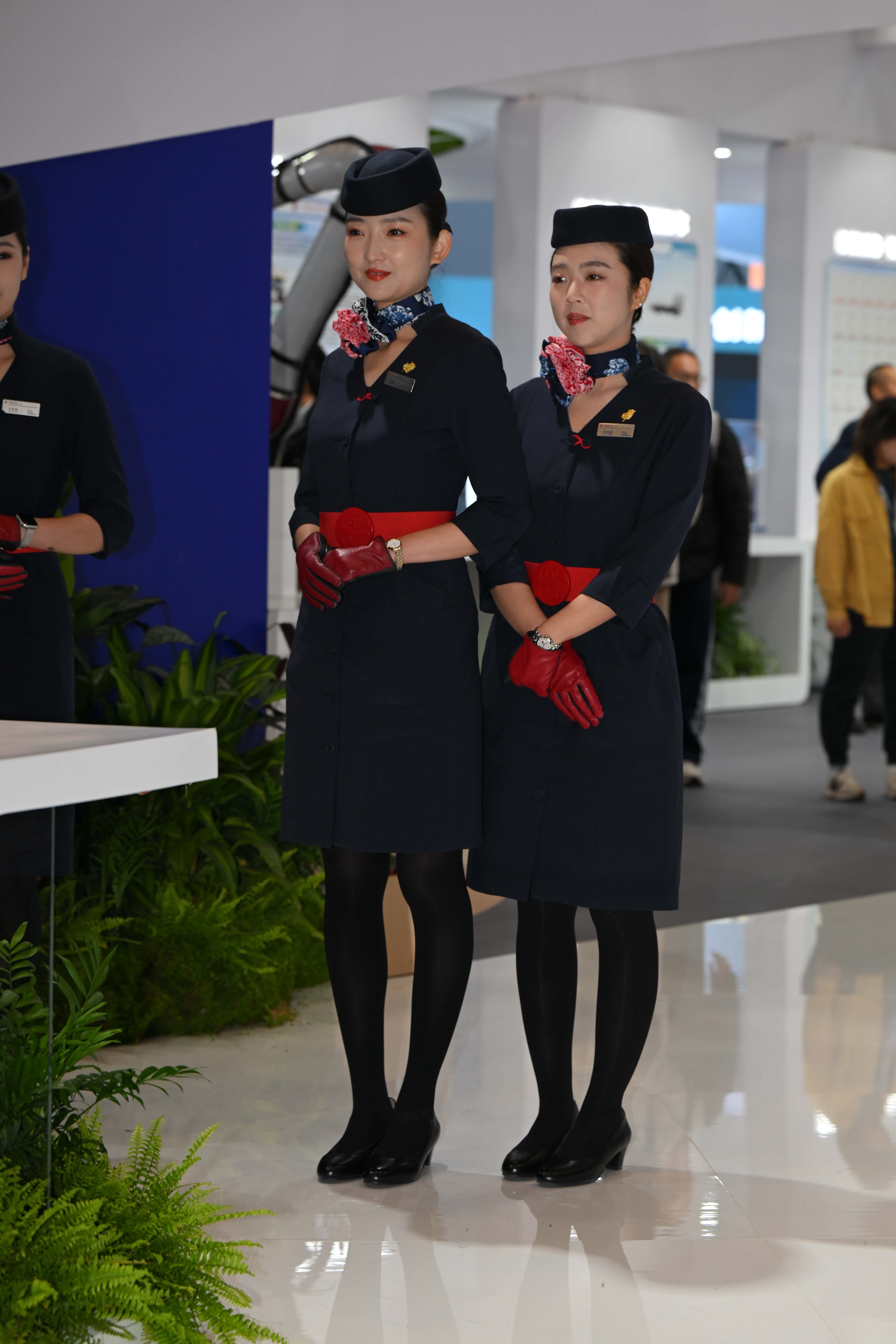 No.10212 东方航空空姐 [84P-1.70GB]