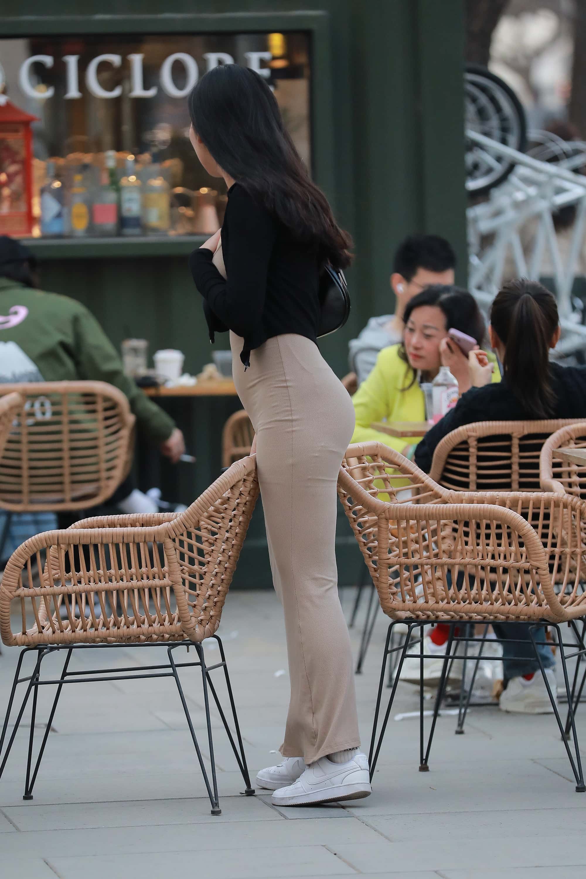 GS-T977 紧身包臀裙女友【45P 468M】