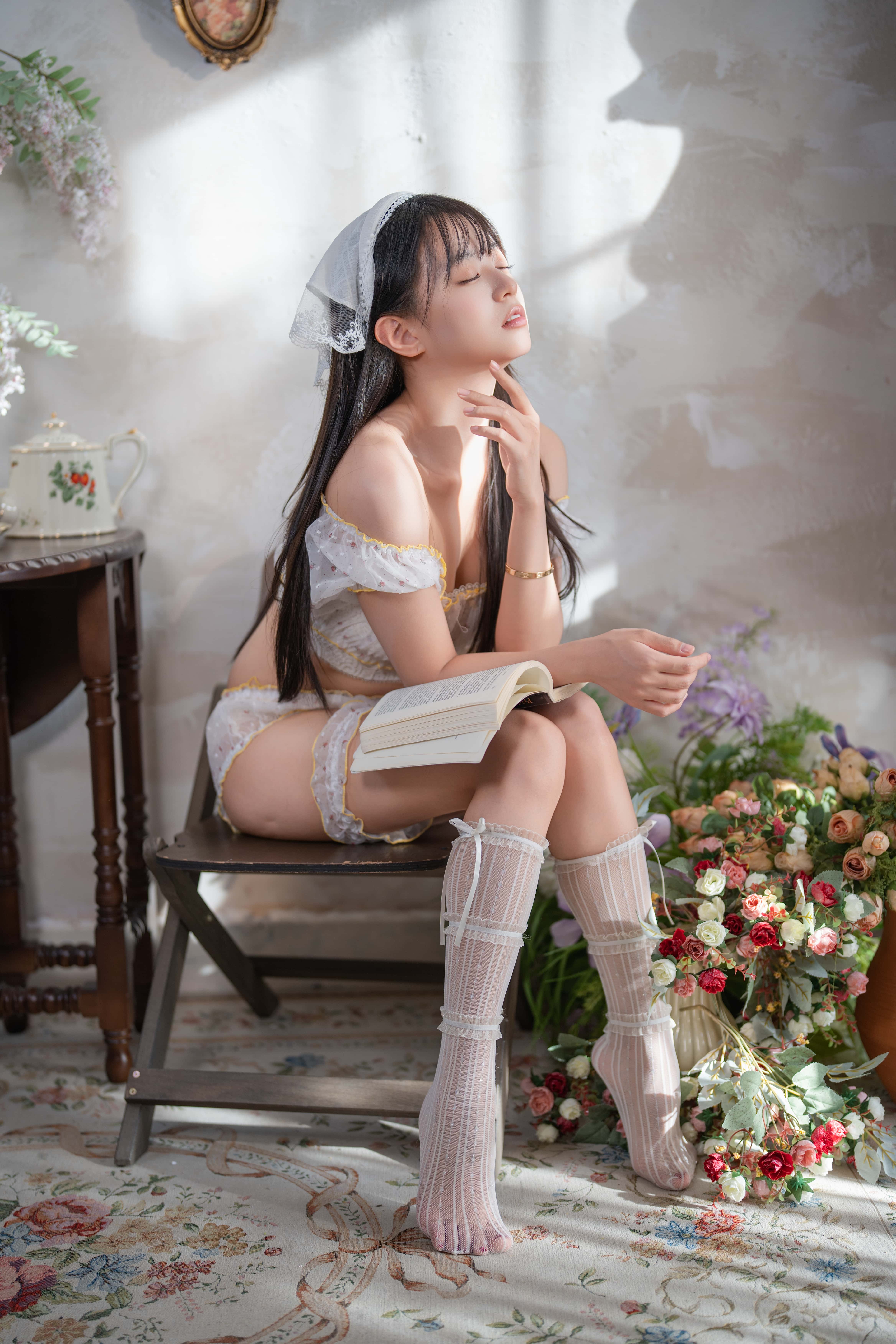 GS-Y0330 春日私语：蕾丝与光斑的温柔叙事 小亿 [46P-614MB]