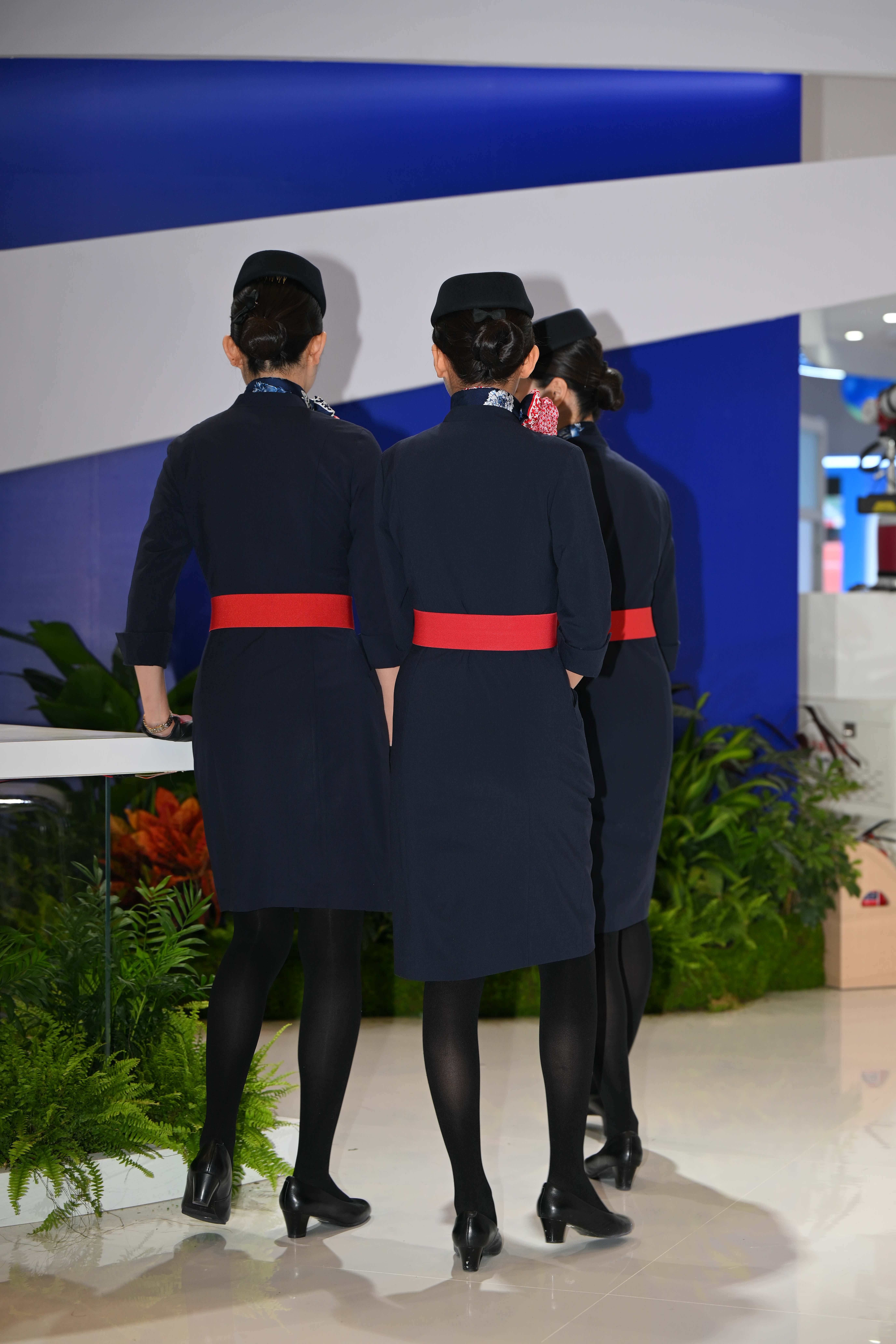 No.10212 东方航空空姐 [84P-1.70GB]