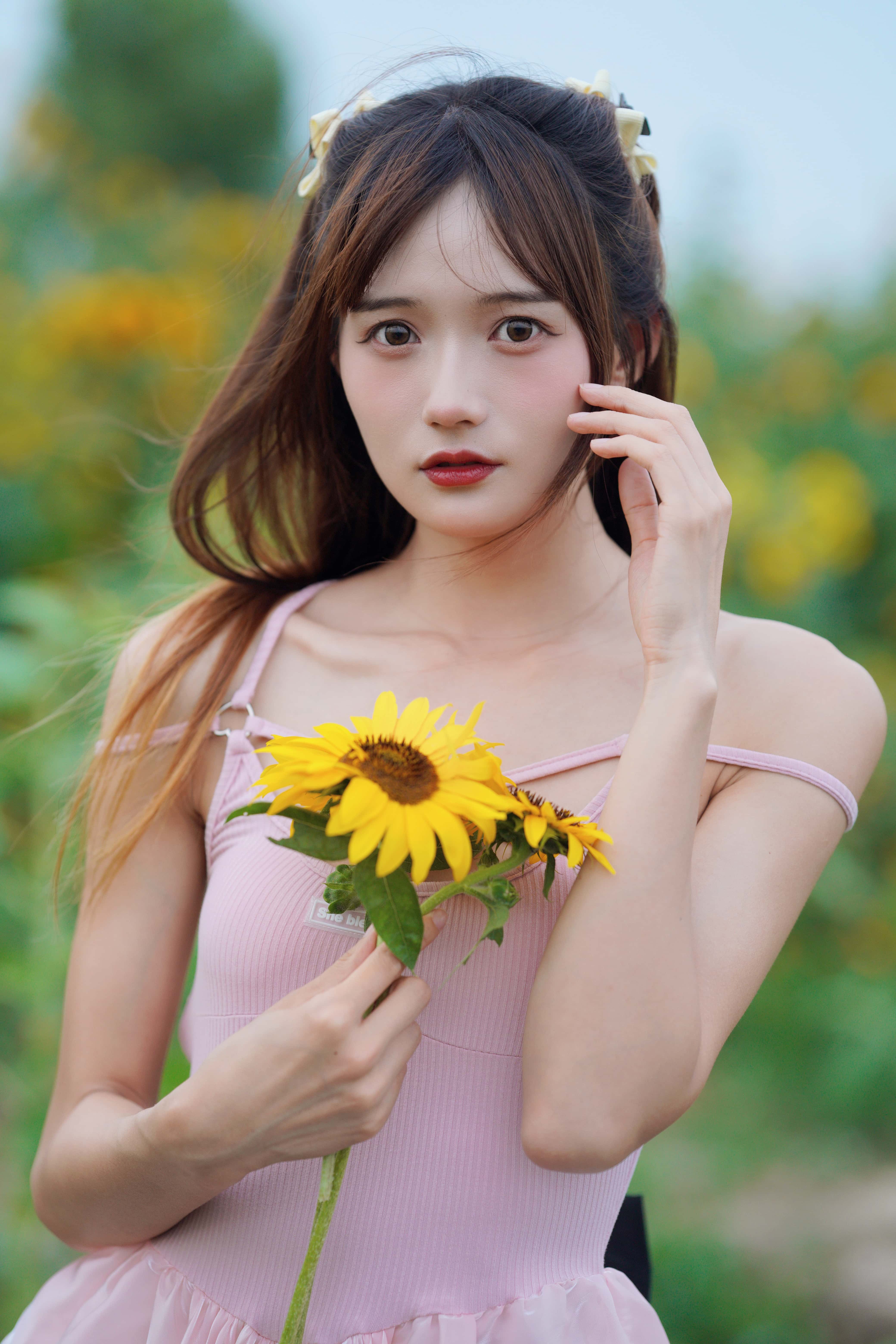 GS-Y0319  蓝调向日葵少女 兔子Zzz不吃胡萝卜 [28P-330MB]