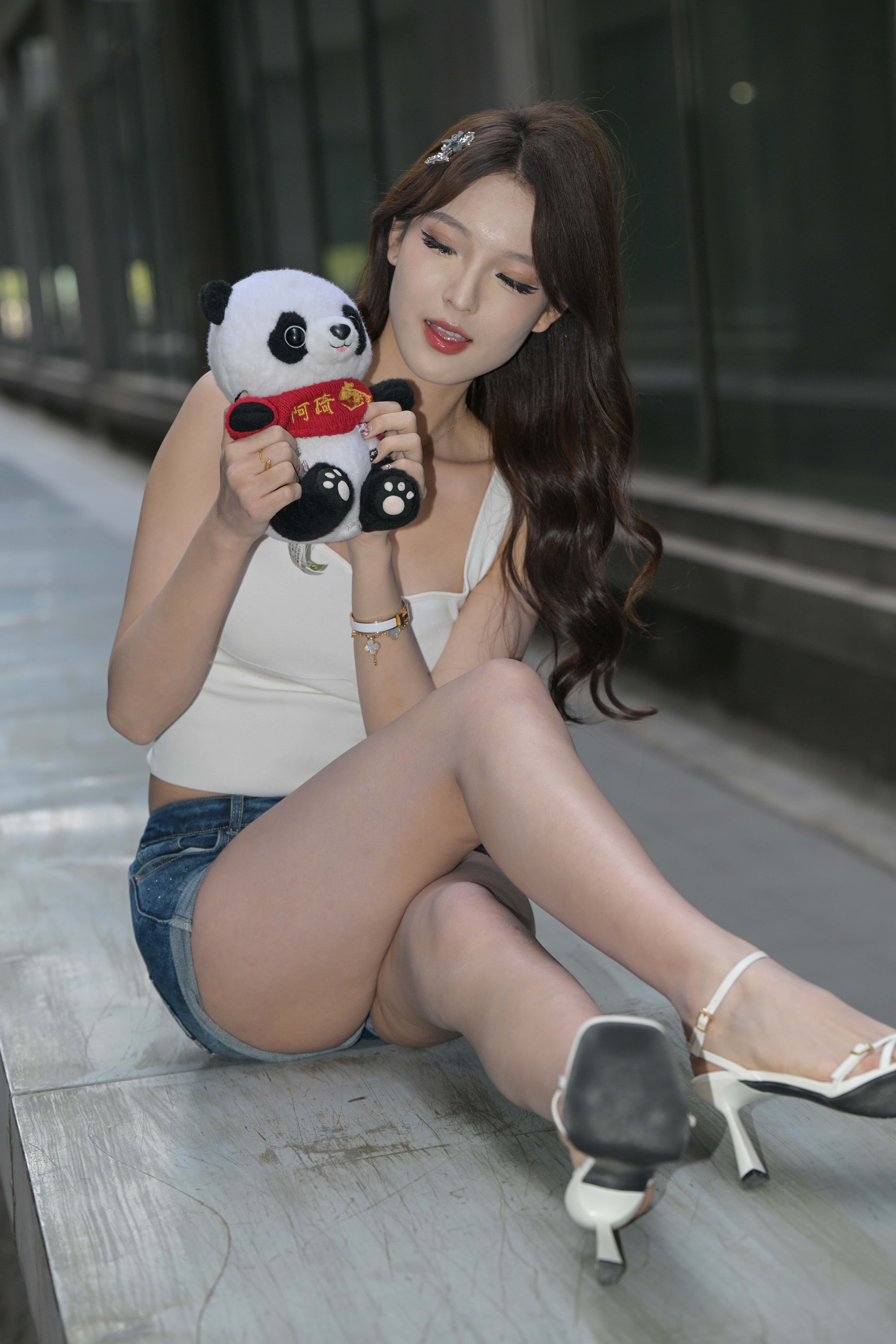 No.10197 冰葡萄牛仔热裤 [108P-2.49GB]