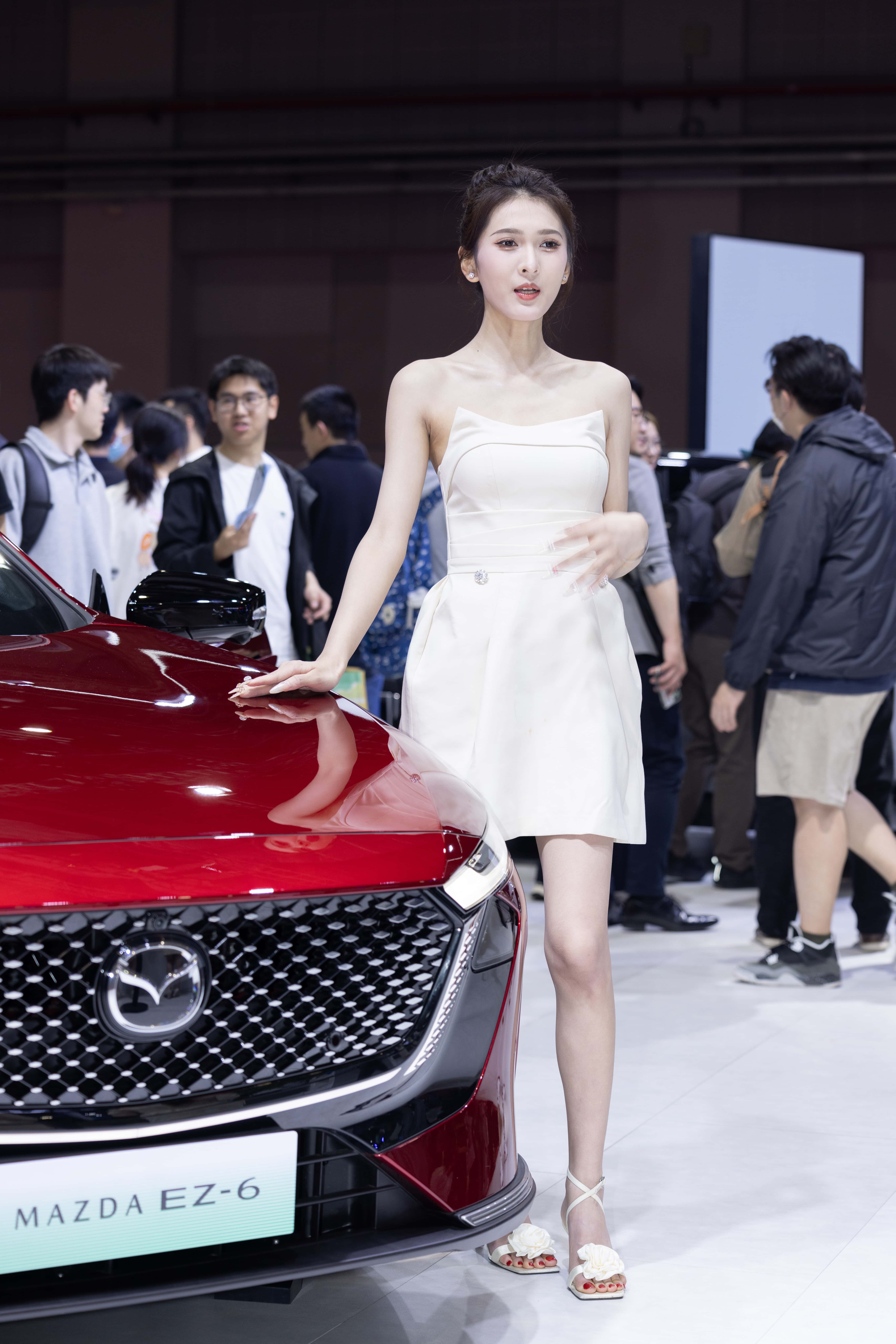 No.10116 御姐车模蔡悦女神 [132P1V-1.55GB]