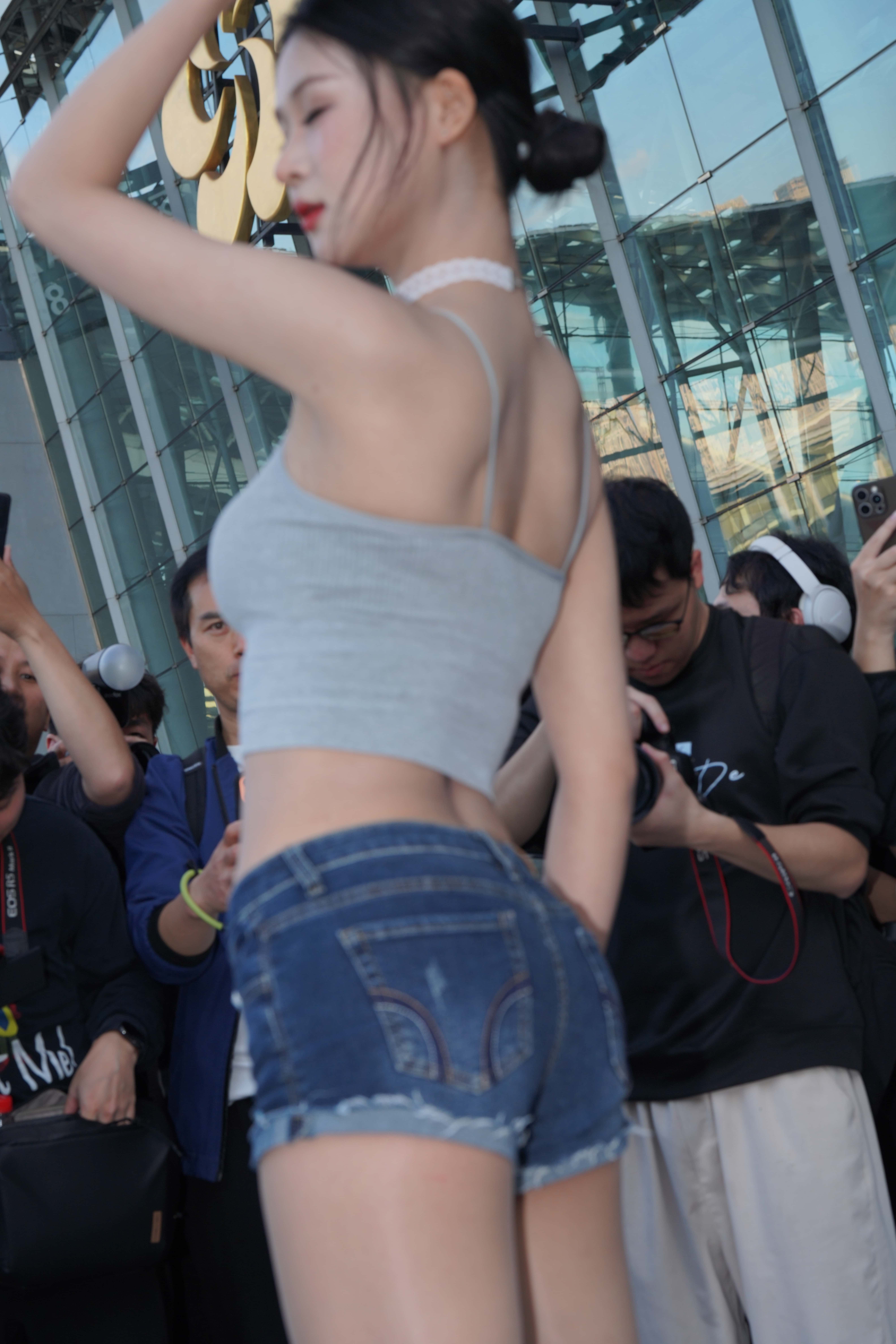 GS-T1041 热裤油丝高跟 【160P 2.27G】