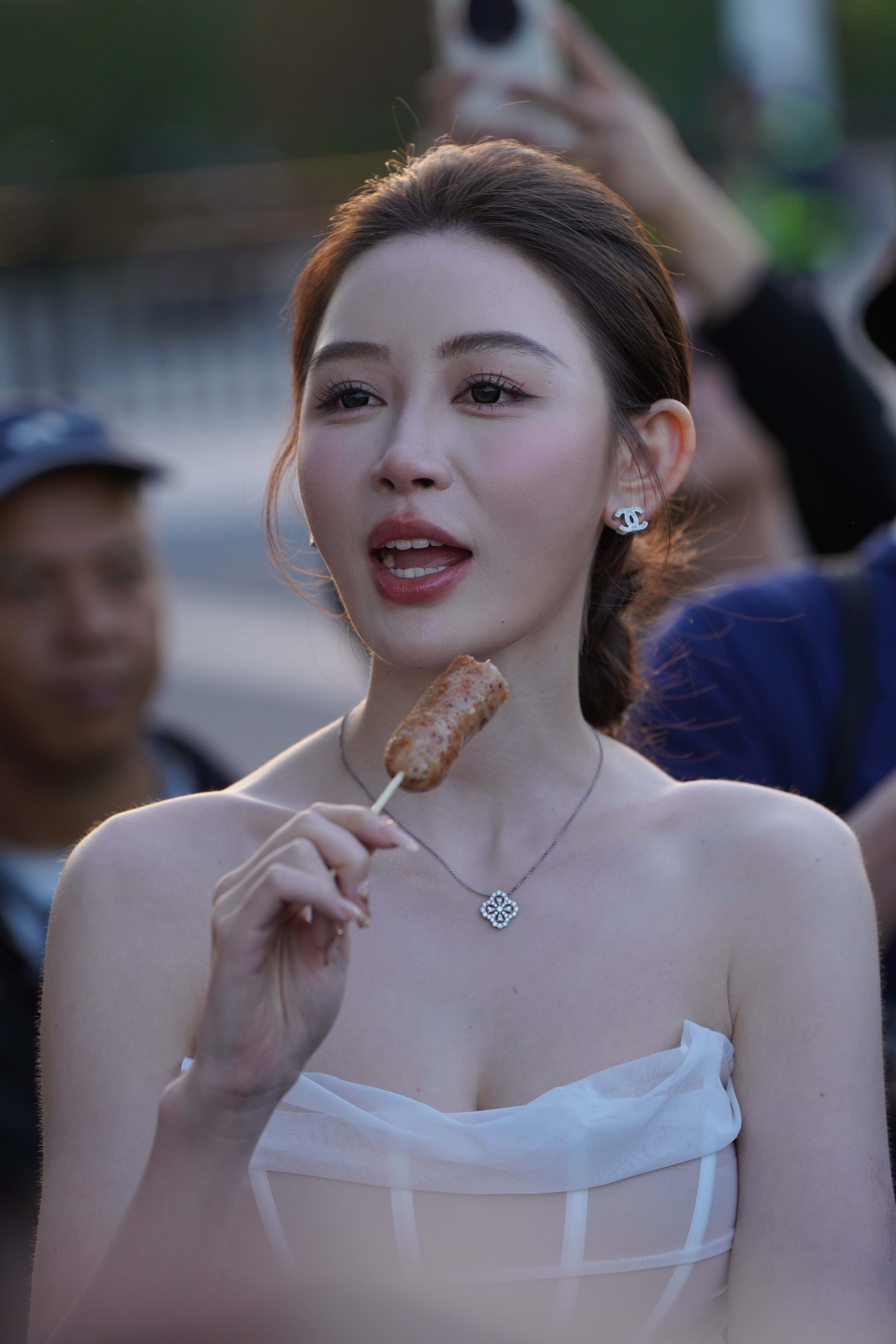 GS-X1030 抹胸包臀裙 敏敏 【153P 2.39G】