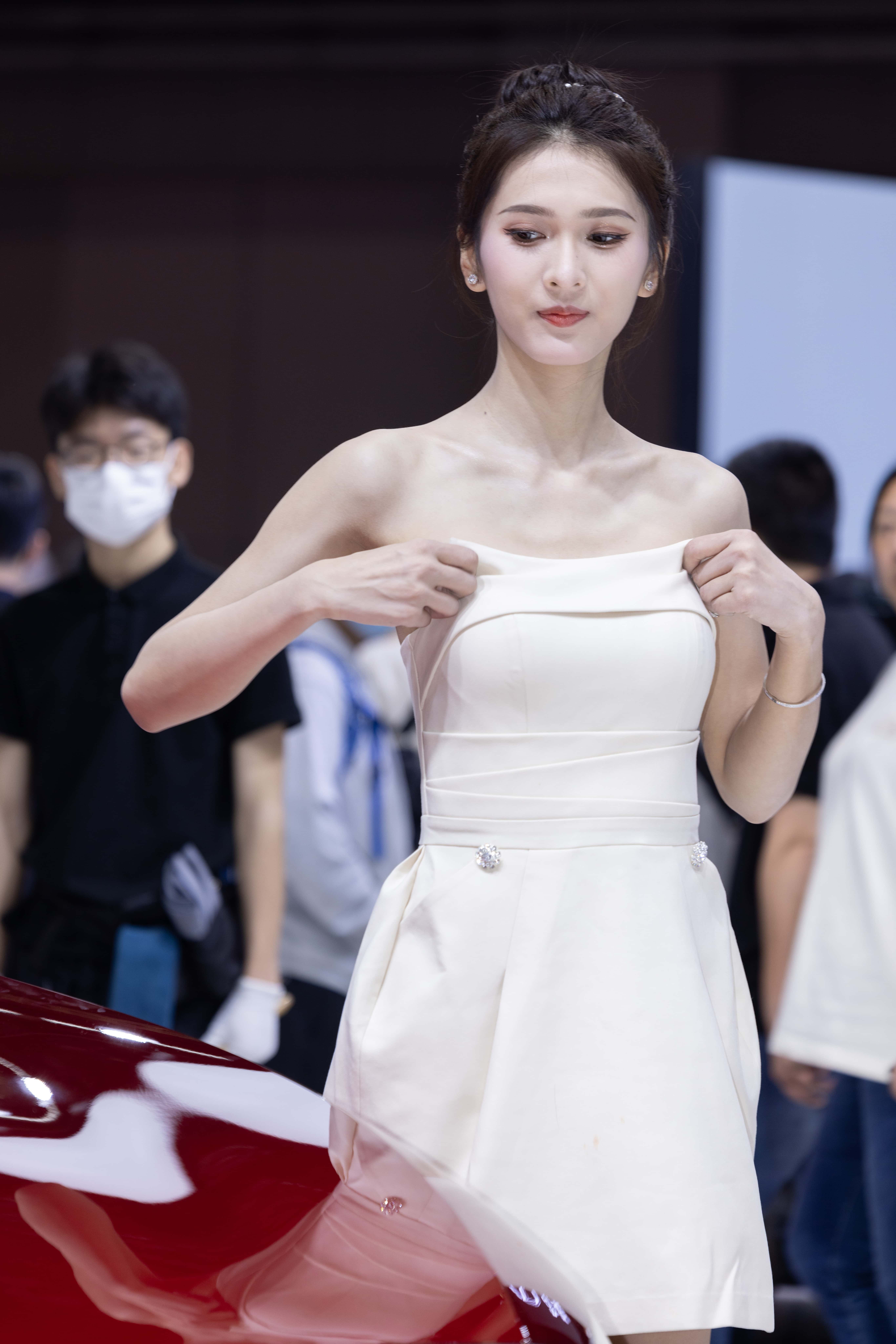 No.10116 御姐车模蔡悦女神 [132P1V-1.55GB]