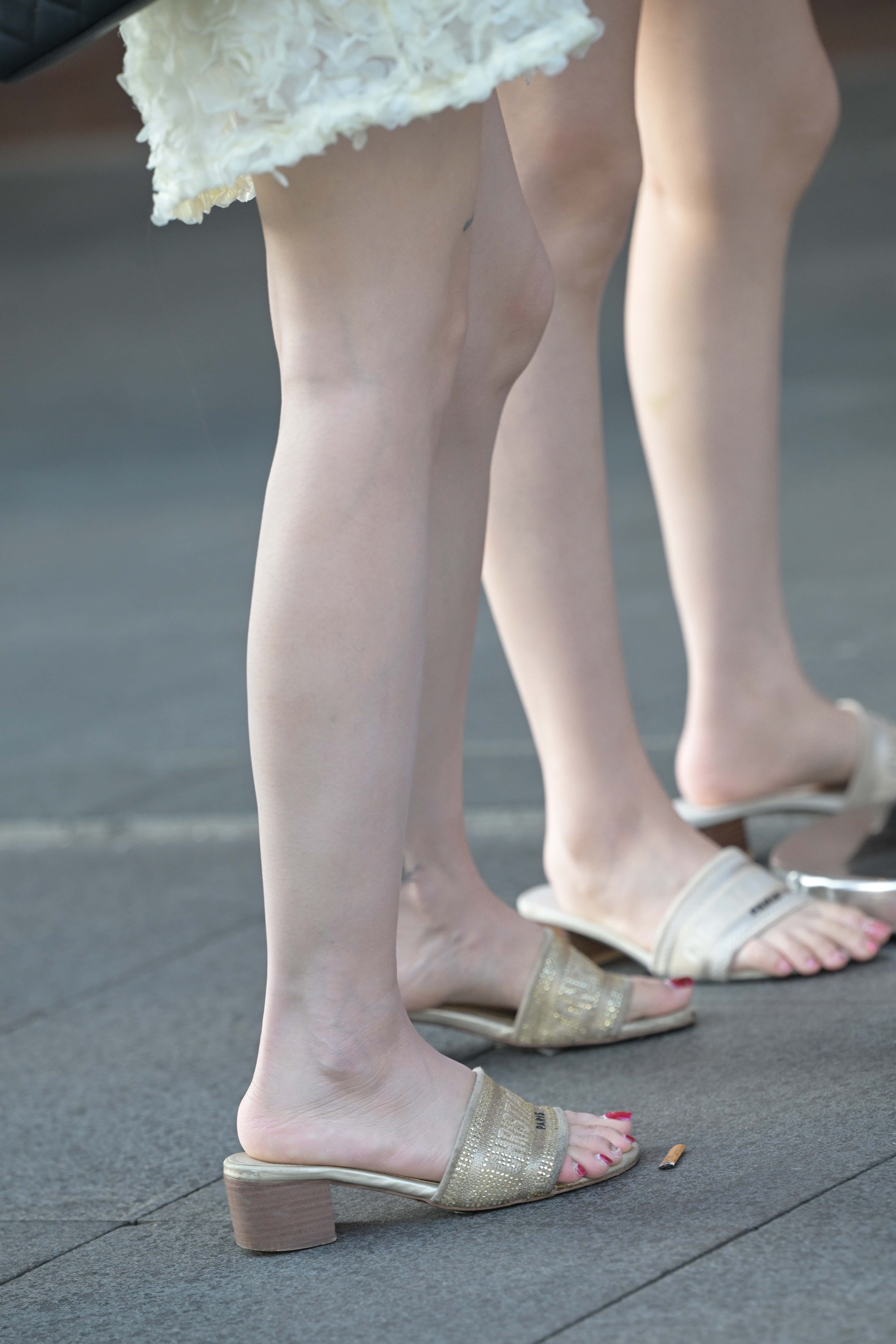 GS-X1054 三人行美腿 【196P 4.22G】