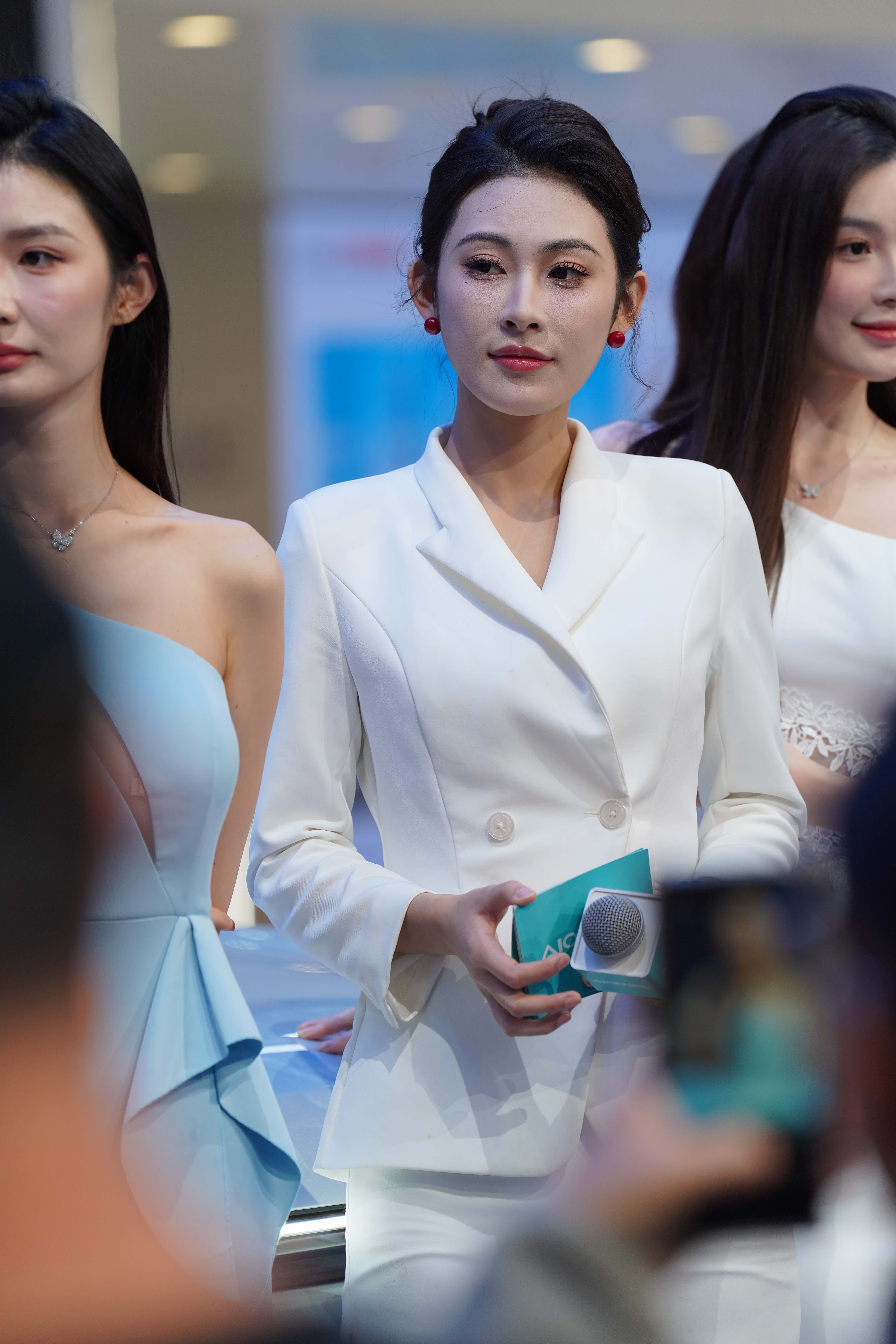 No.10242 芳华绝代 [72P-1.14GB]