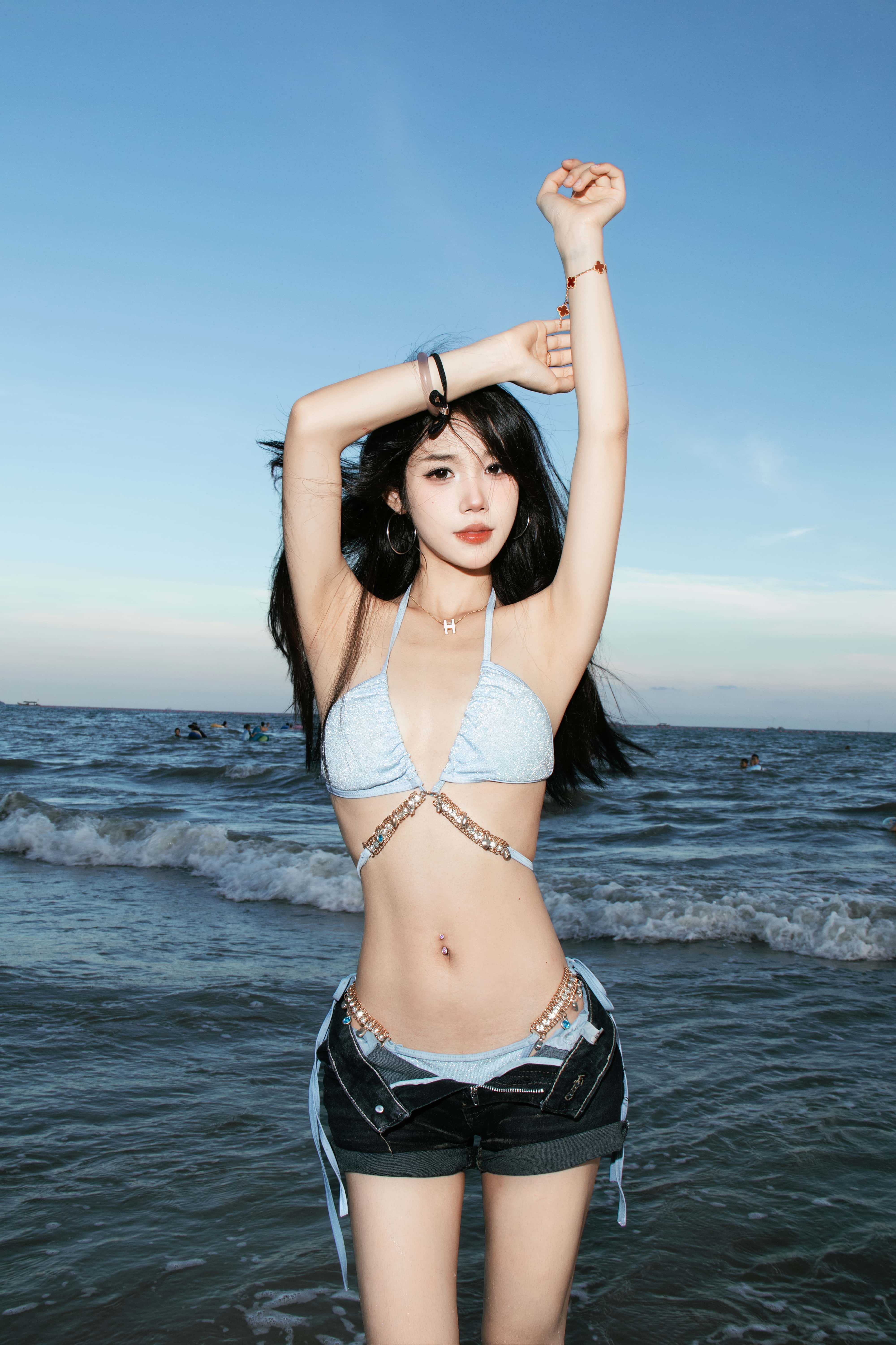 GS-Y0345 海边 小欣吃不饱 [22P-367MB]