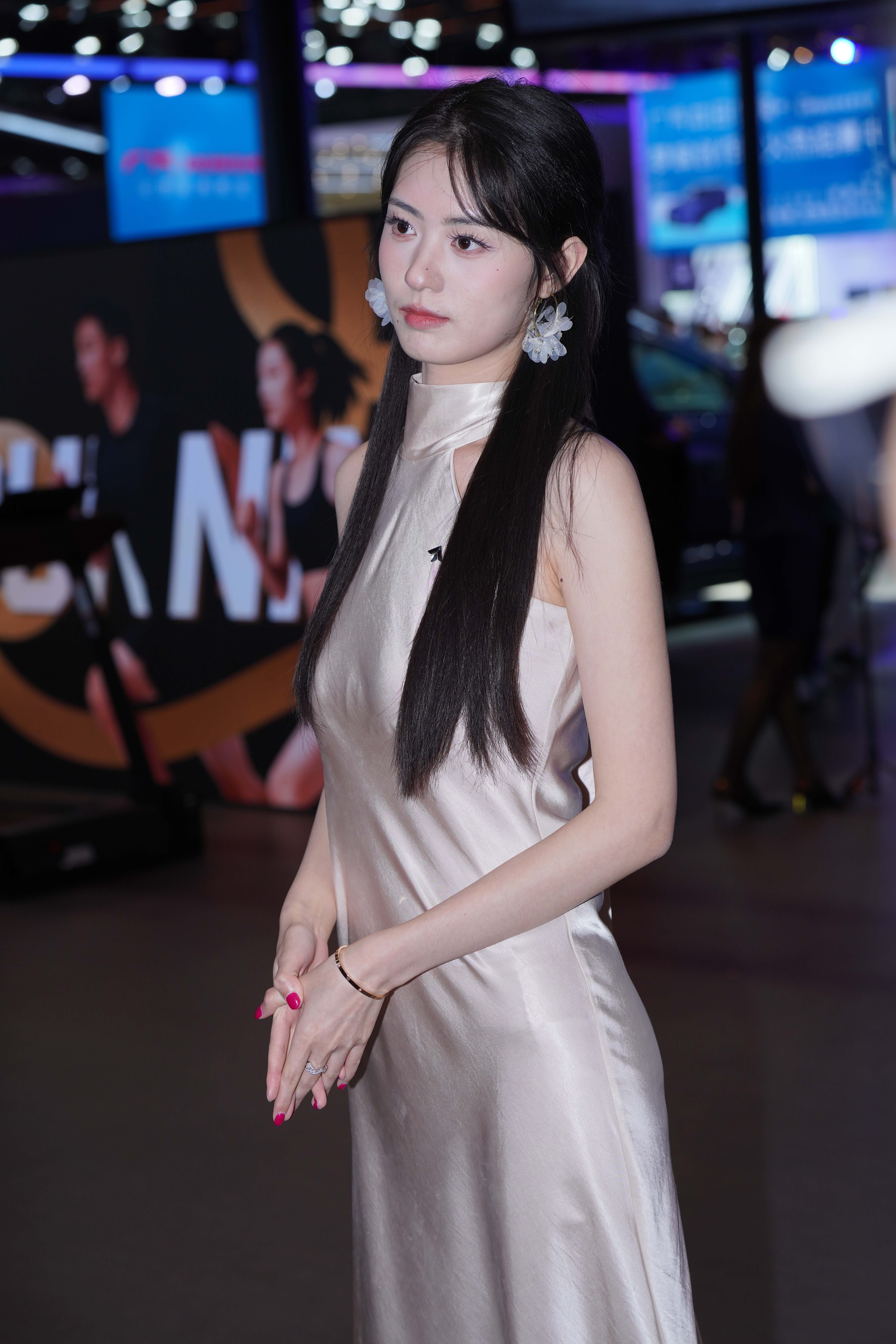 No.10242 芳华绝代 [72P-1.14GB]