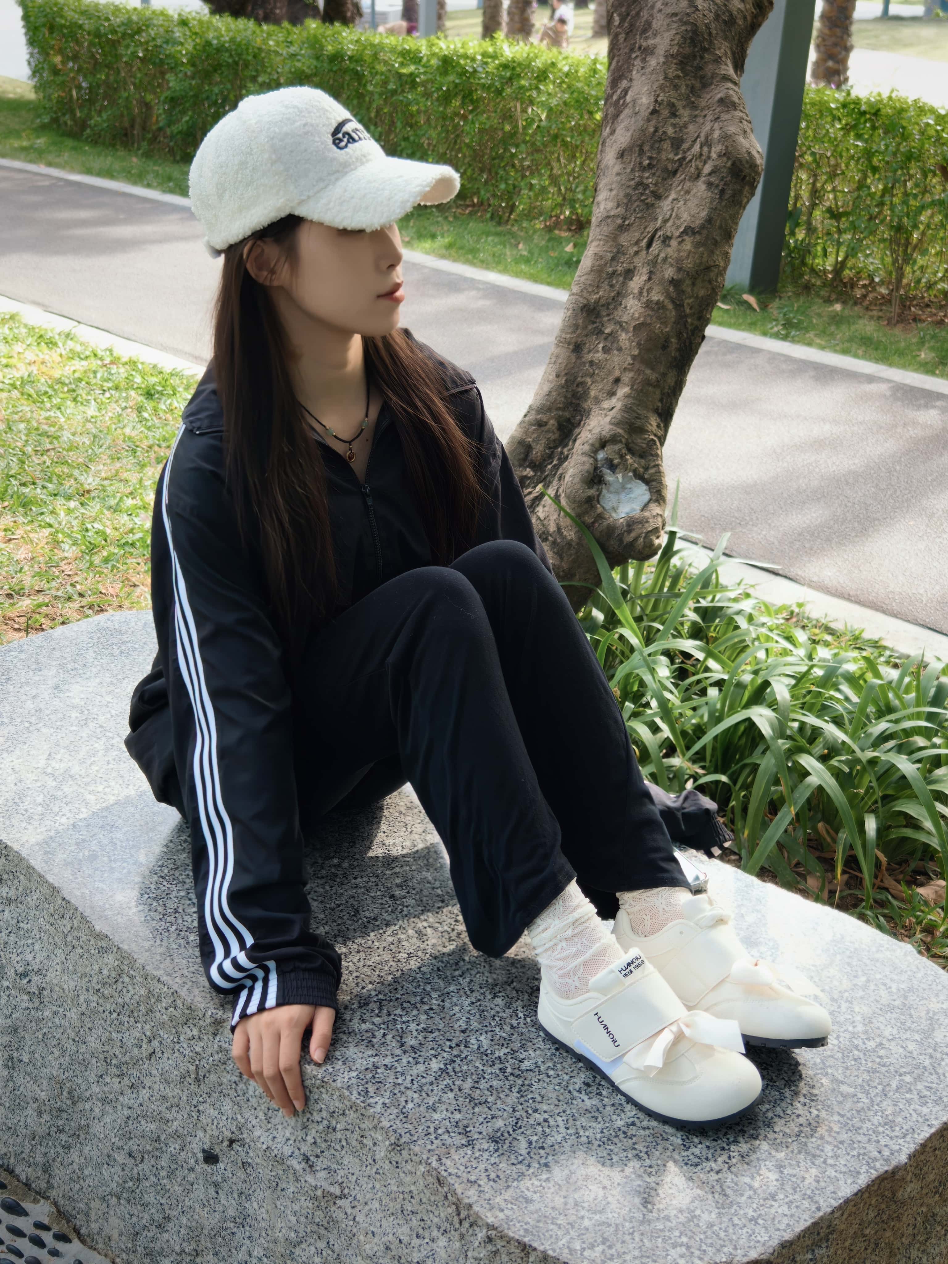 GS-YP32 黑衣草地 [434P125V-7.07GB]